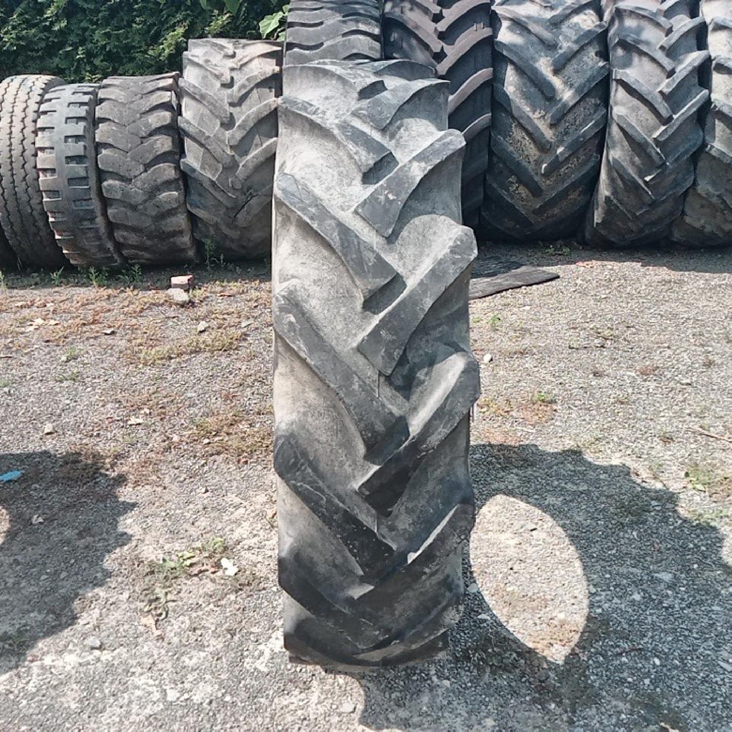  Cauciucuri 12.4-28 (320/85R28) Continental