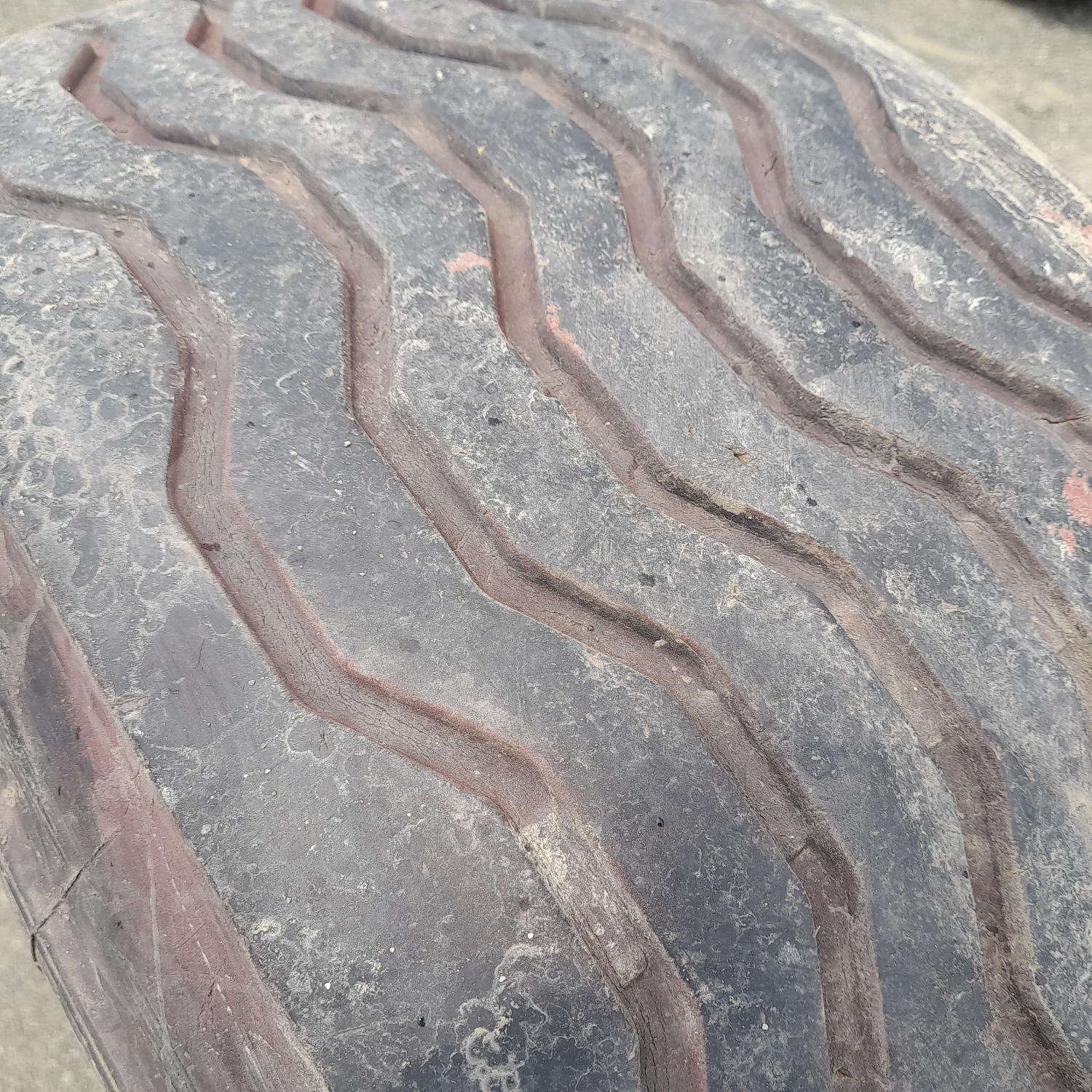  Cauciucuri 325/65R18 (13.0/65R18) Semperit