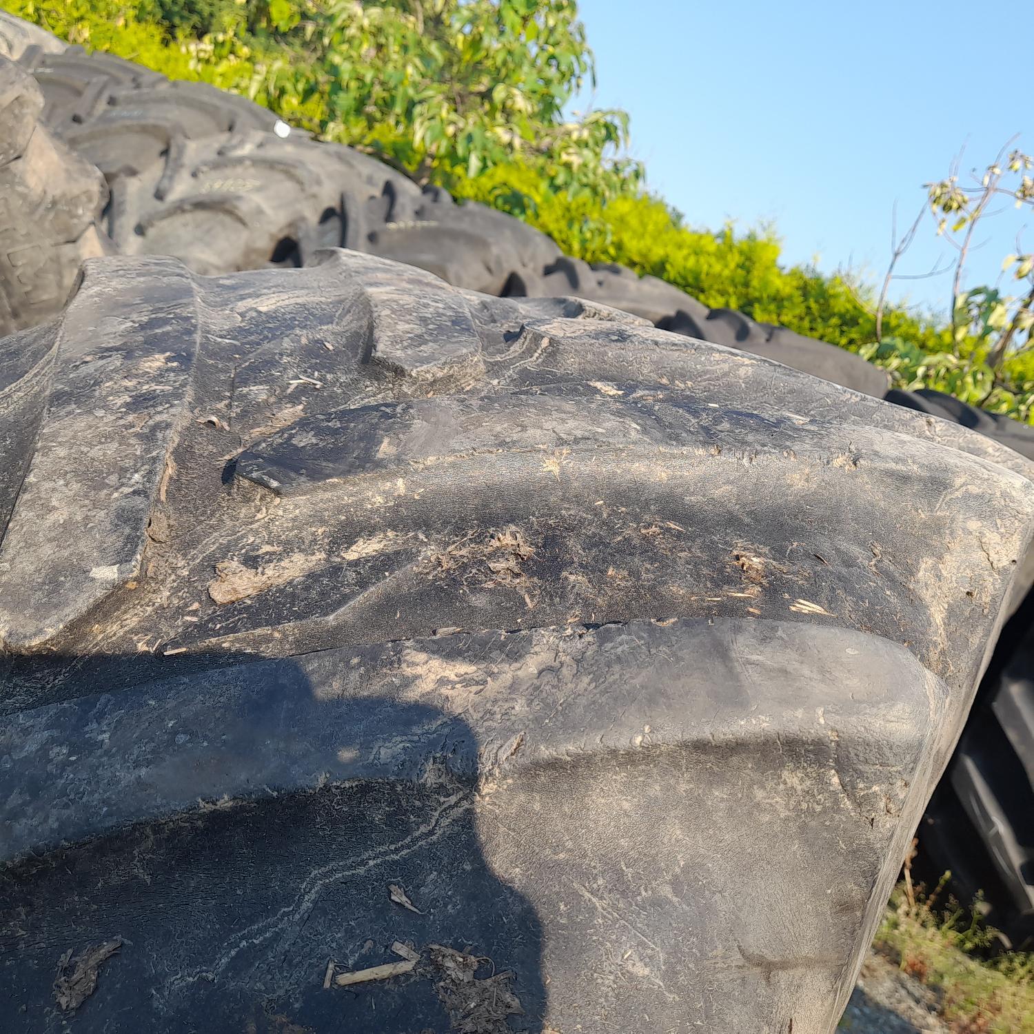  Cauciucuri 520/60R28  Michelin