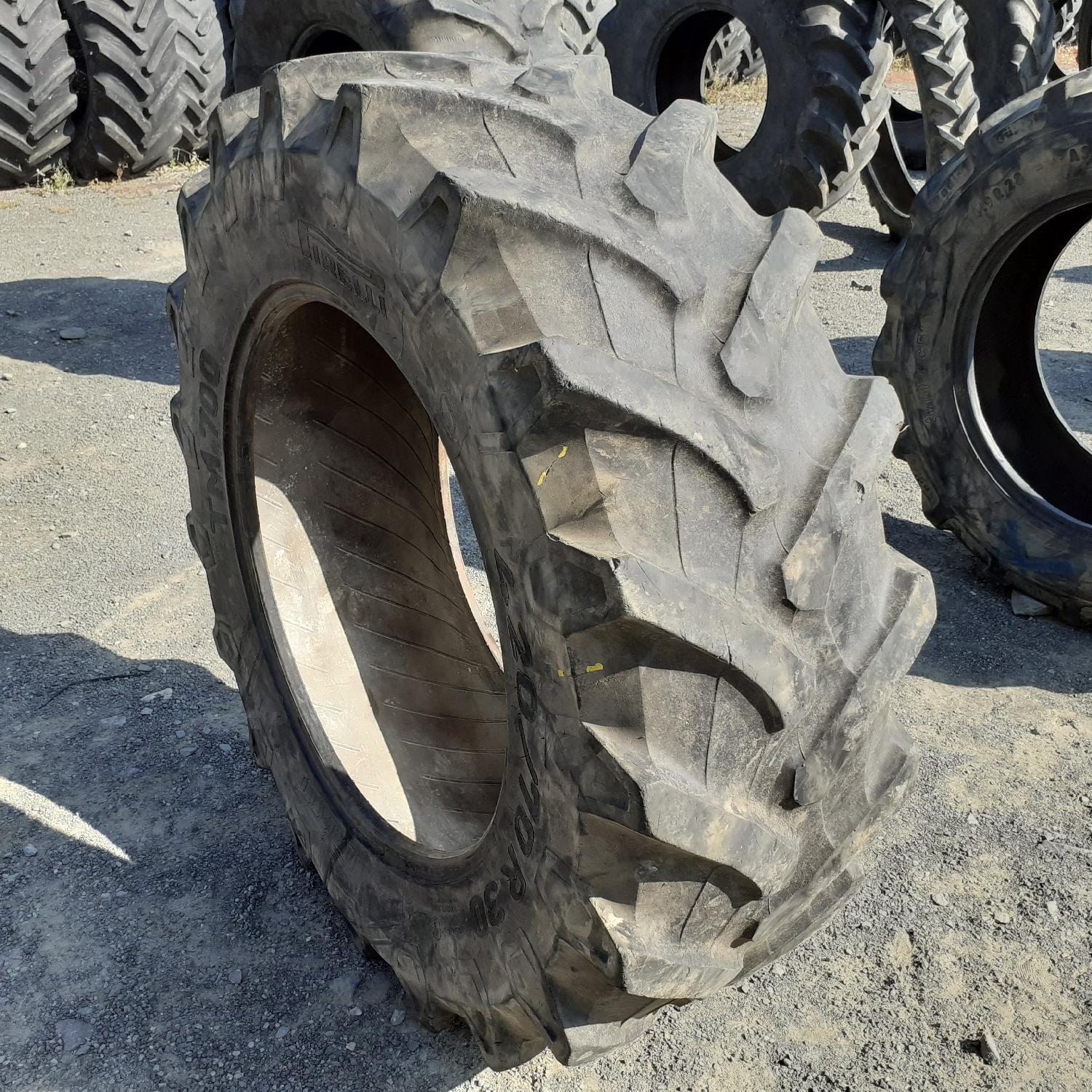  Cauciucuri 420/70R30 Pirelli