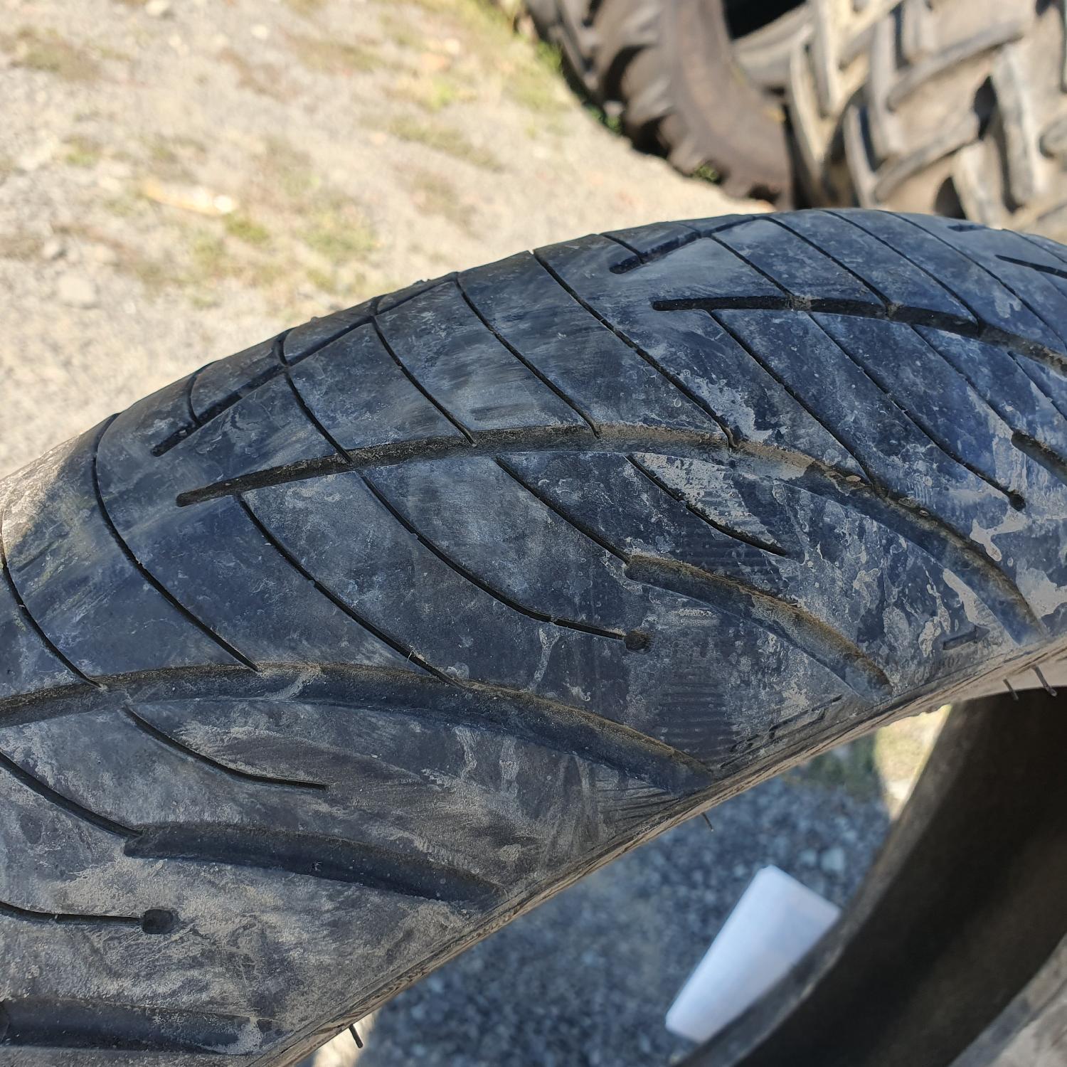  Cauciucuri 120/70R17 Michelin