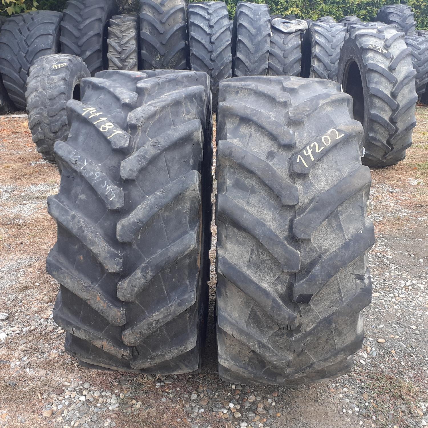  Cauciucuri 440/65R24 Pirelli