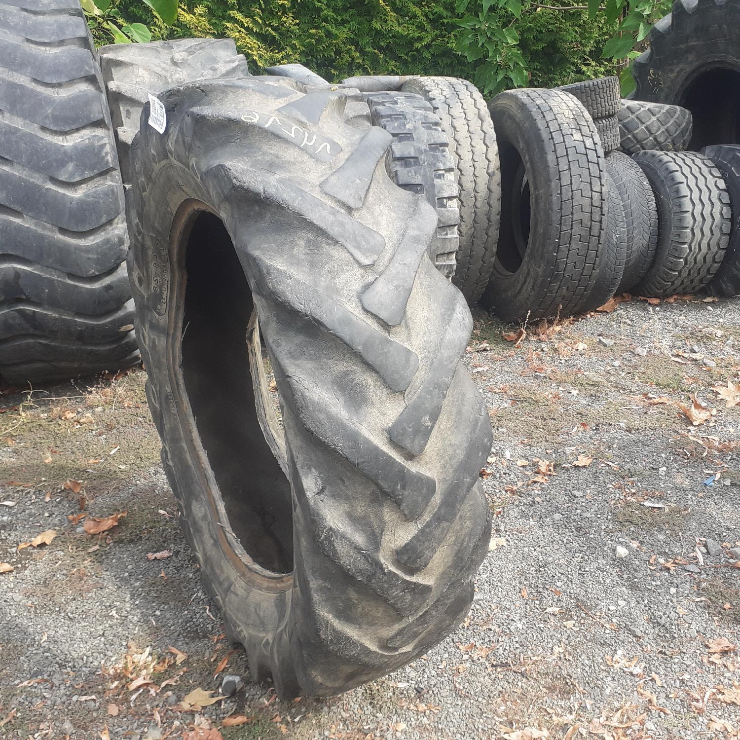  Cauciucuri 12.4-28 (320/85R28) Goodyear