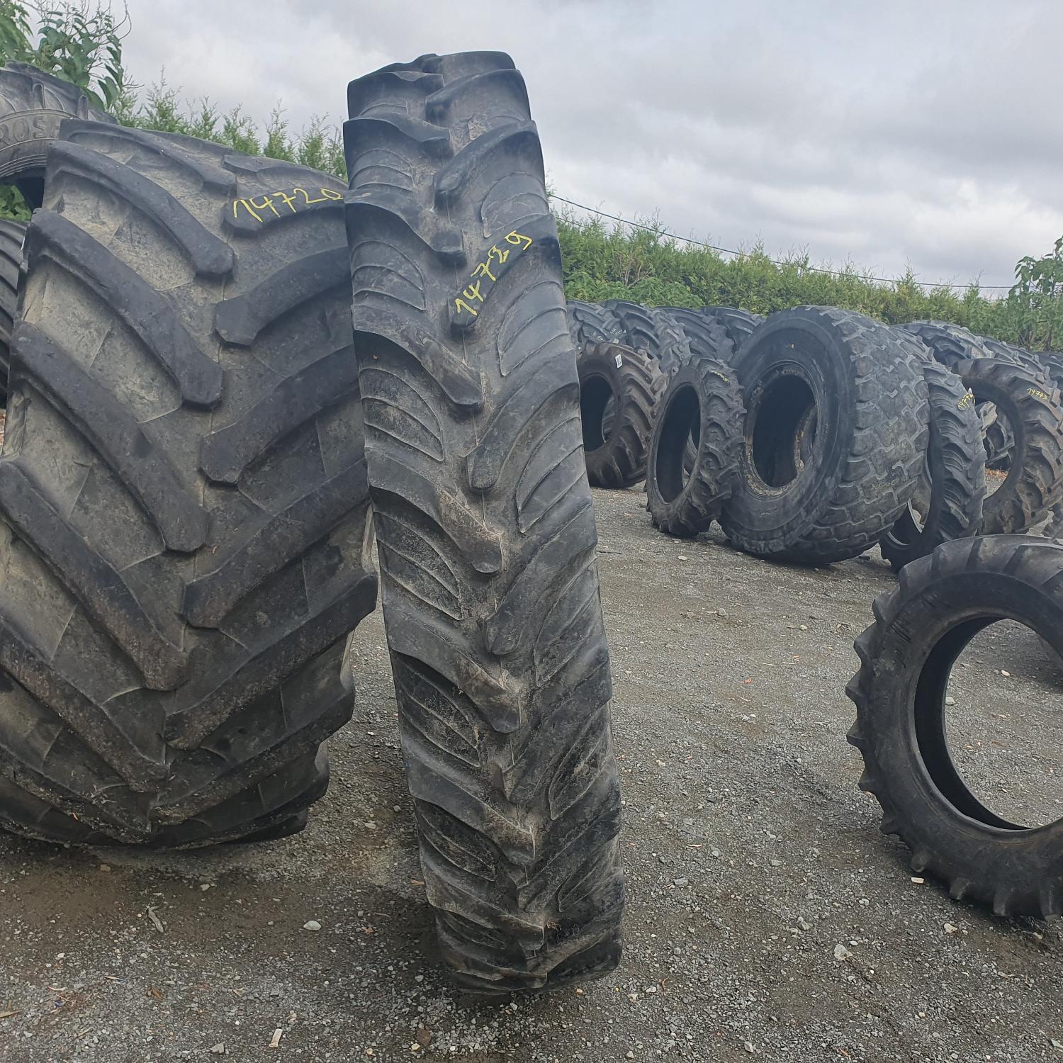  Cauciucuri 270/95R42 Taurus