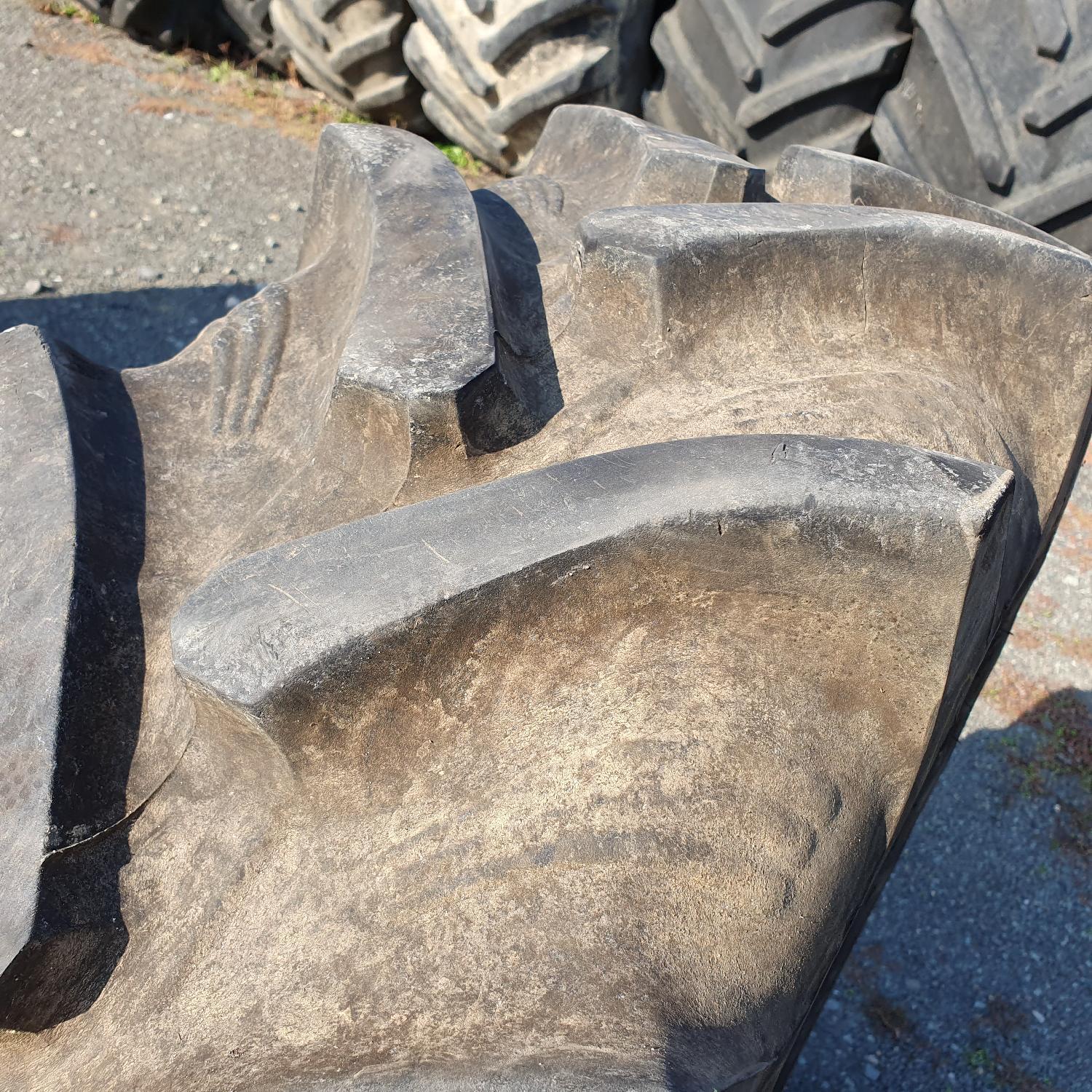  Cauciucuri 340/85R24 (13.6R24) Ozka