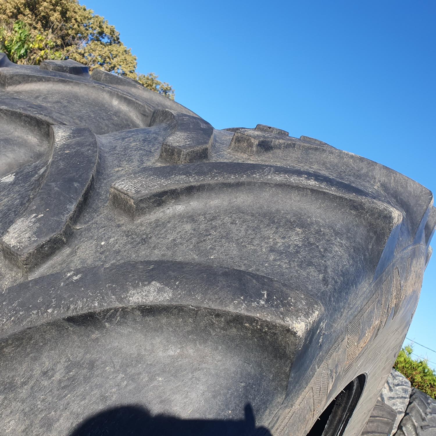  Cauciucuri 650/85R38  Vredestein