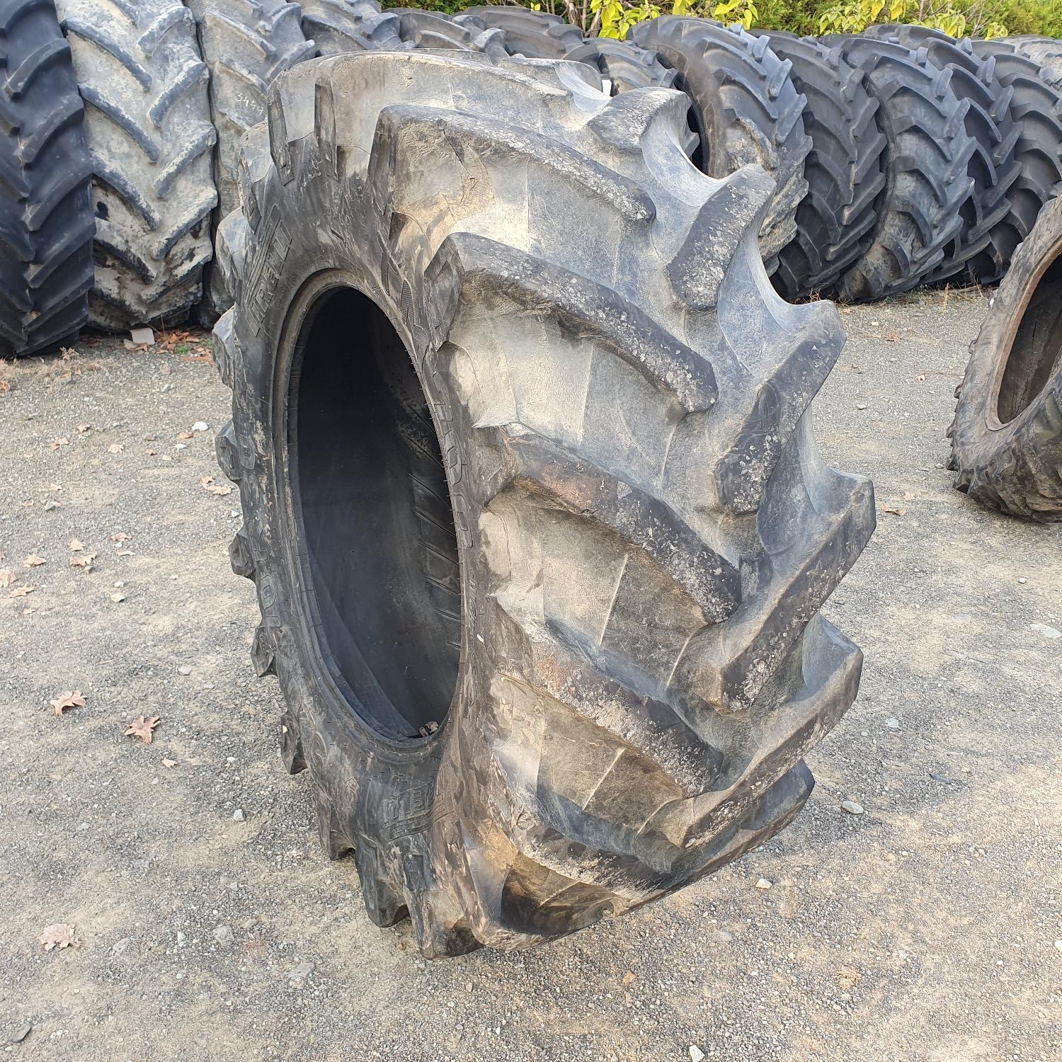  Cauciucuri 520/70R30 Pirelli