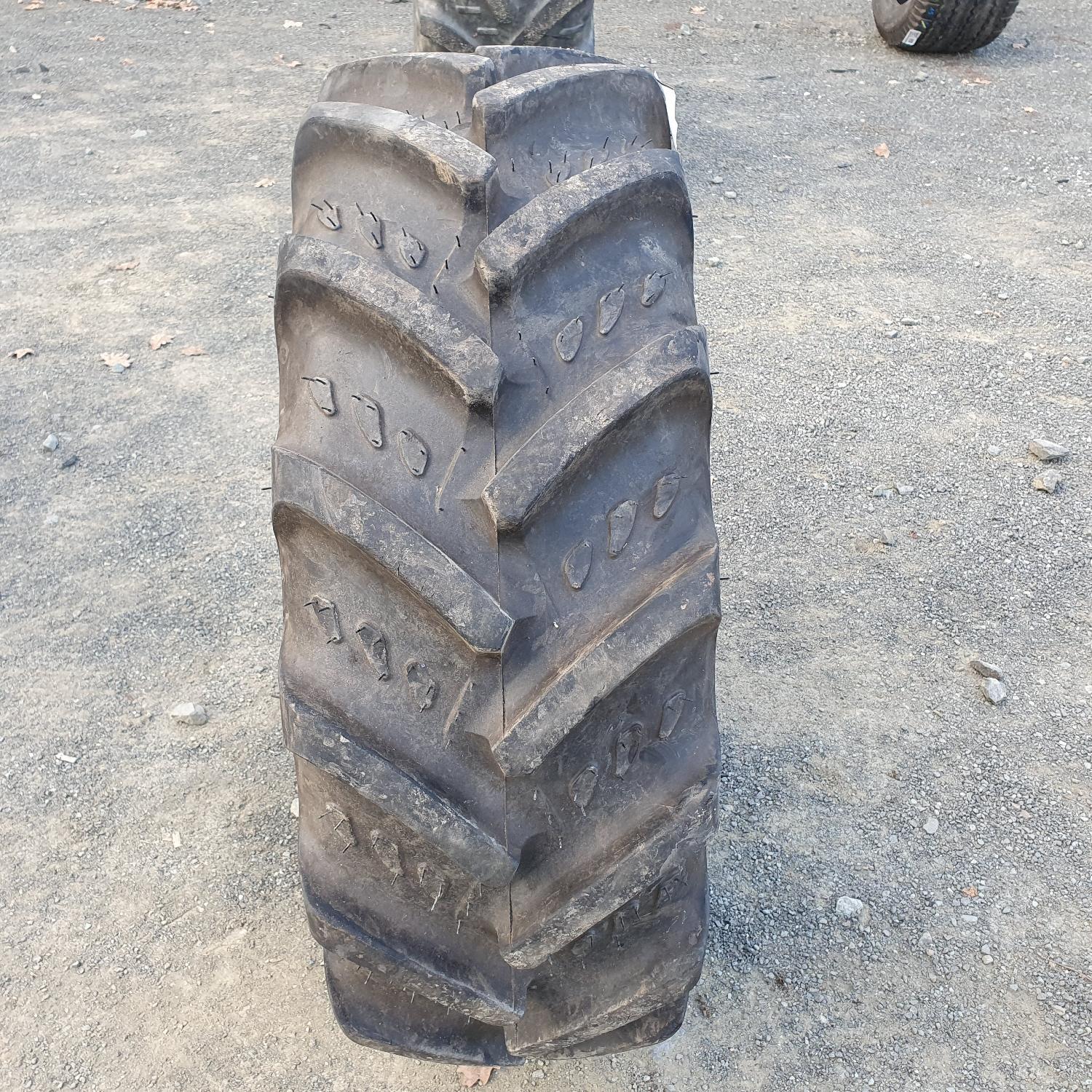  Cauciucuri 320/85R20 Kleber