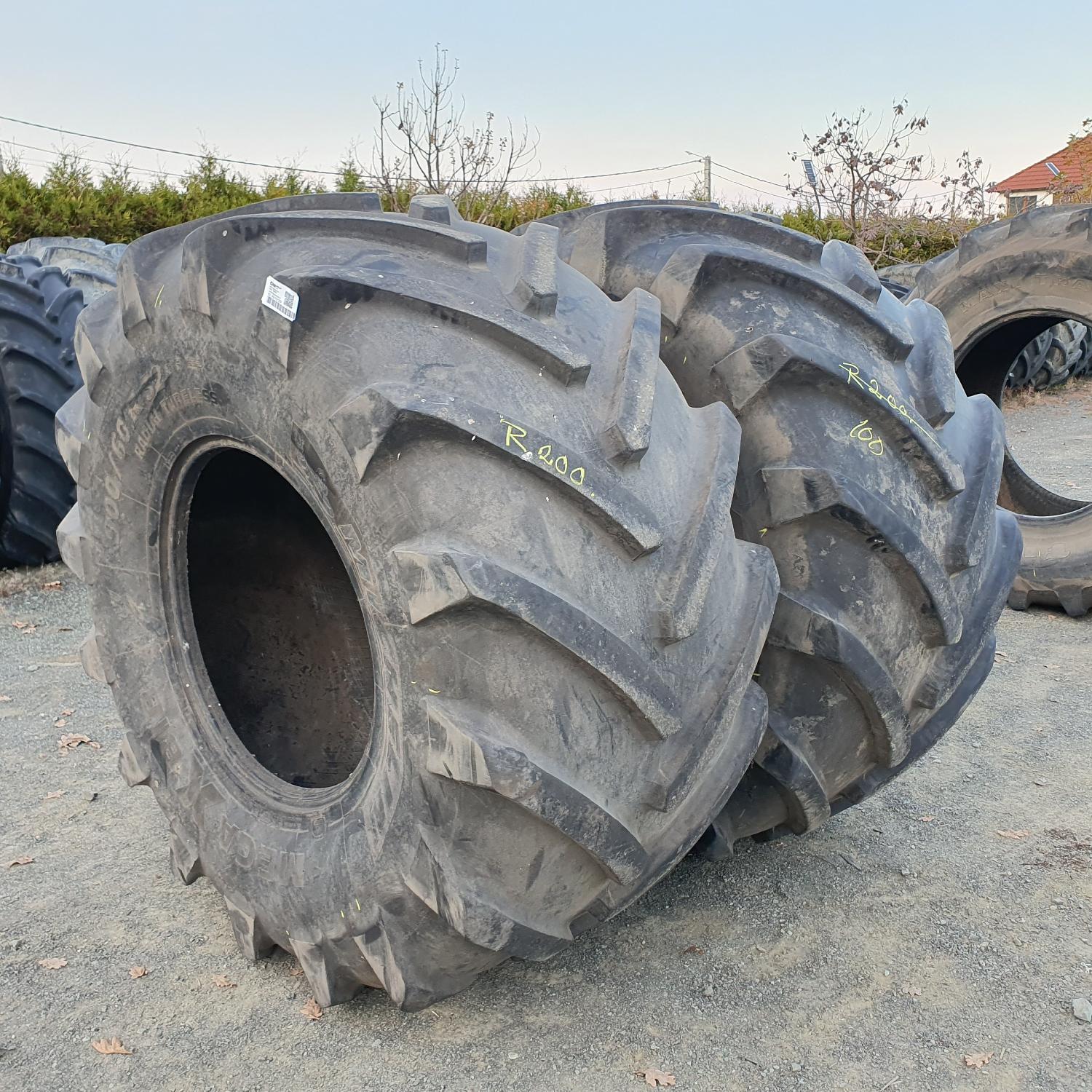  Cauciucuri 900/60R32 Michelin