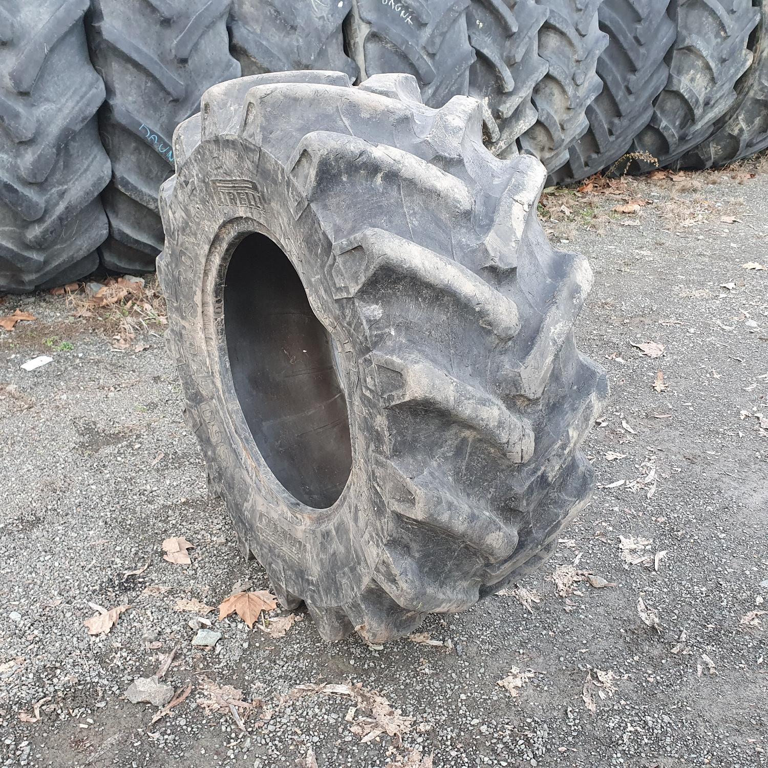  Cauciucuri 360/70R20 Pirelli