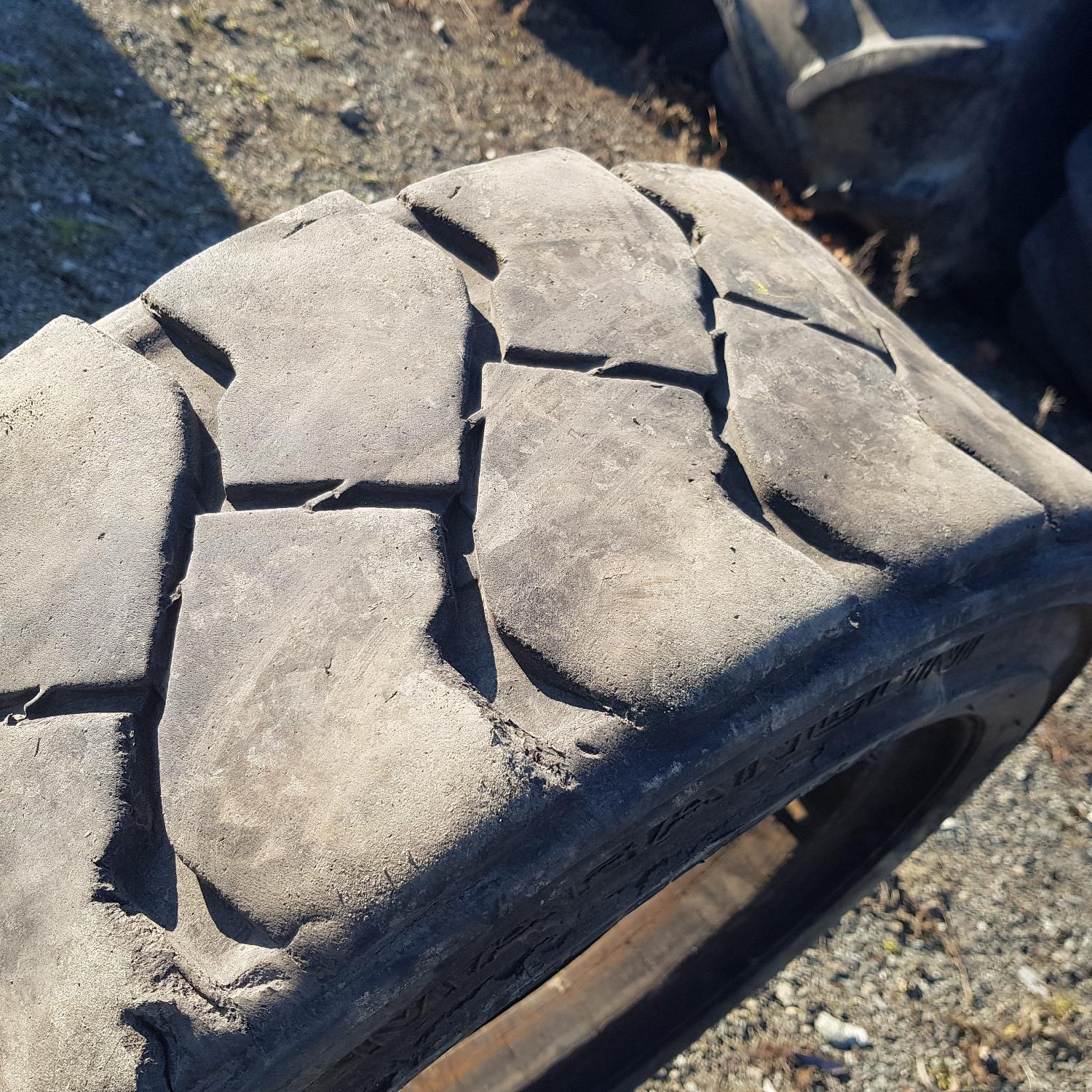  Cauciucuri 250-15  Marangoni