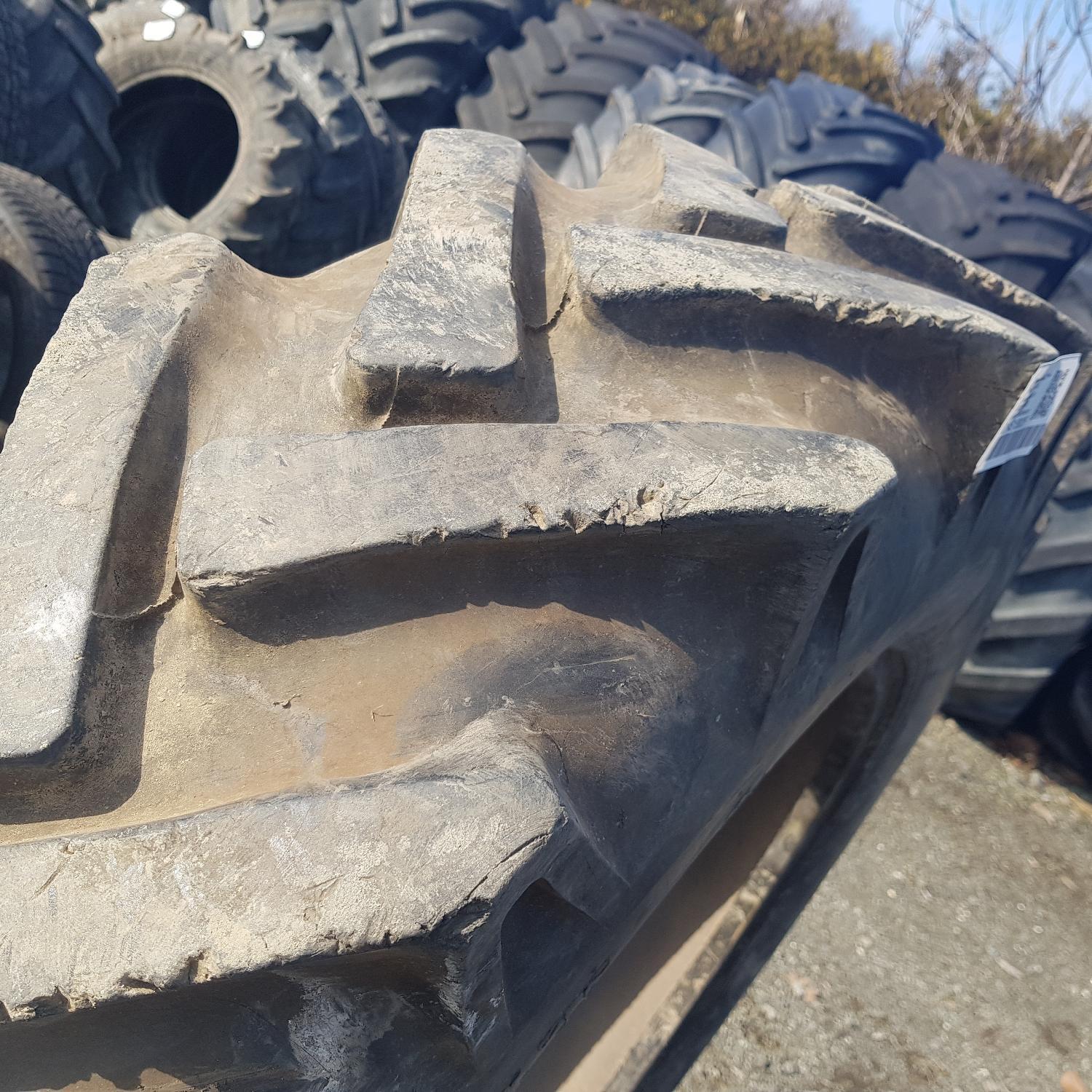  Cauciucuri 12.4-28 (320/85R28) Semperit