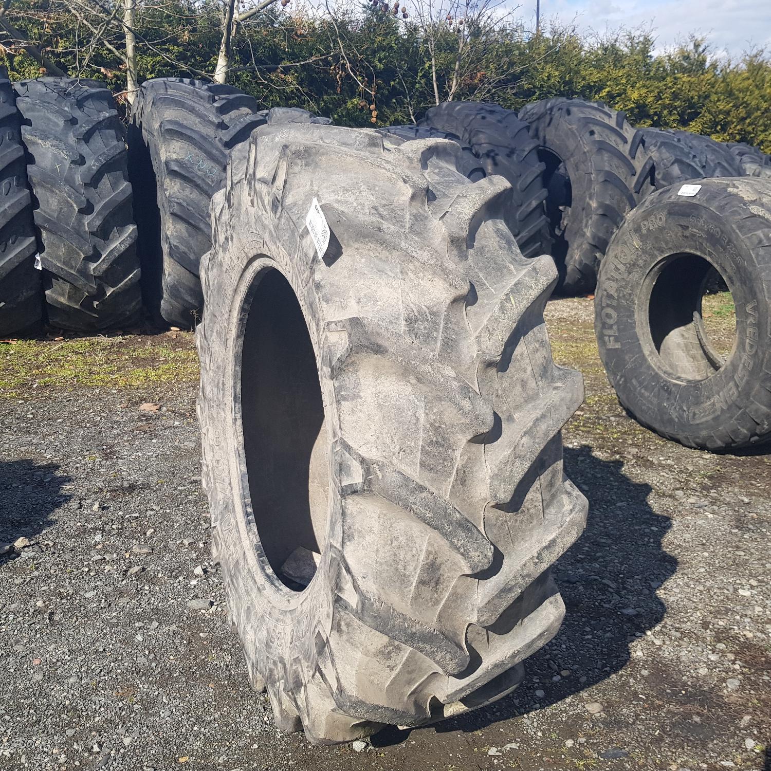  Cauciucuri 420/70R28 Pirelli