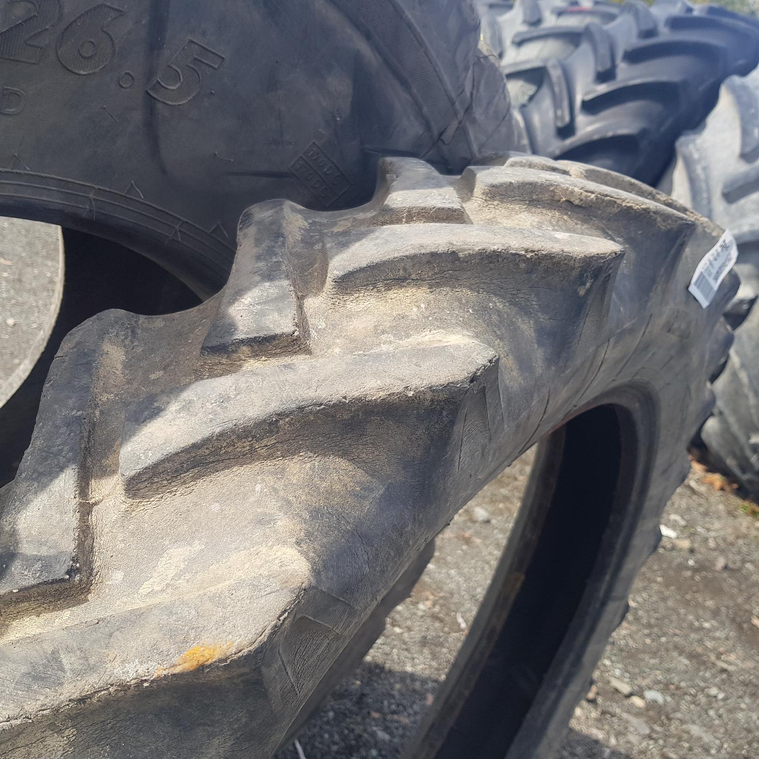  Cauciucuri 8.3-32 (210/95R32) Continental