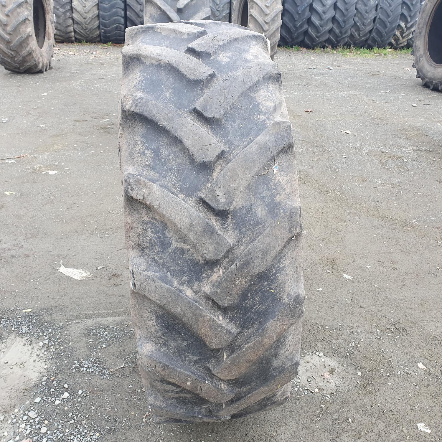  Cauciucuri 340/85R24 (13.6R24) Continental