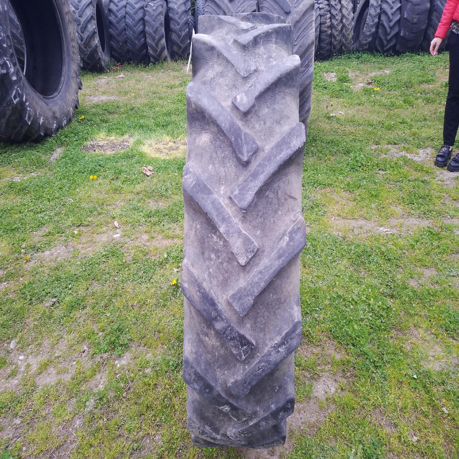  Cauciucuri 9.00-24  Semperit