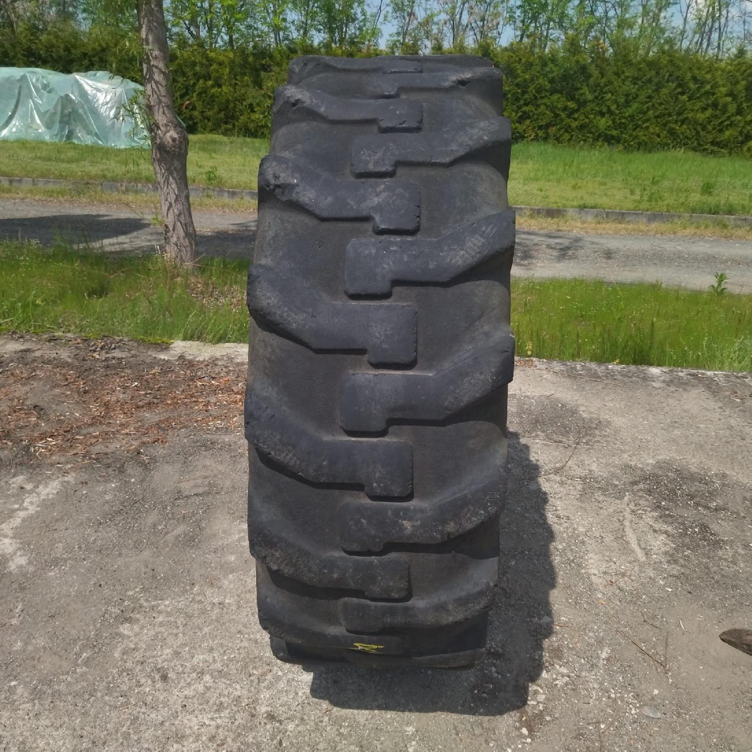  Cauciucuri 14.9R28 Goodyear