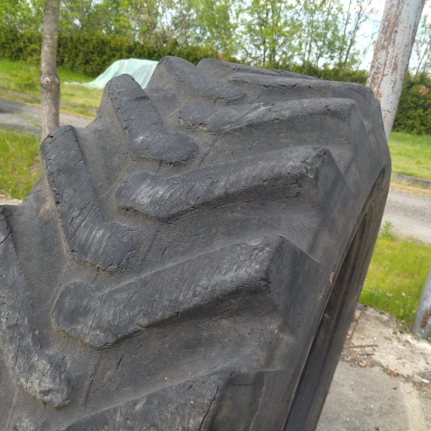  Cauciucuri 440/80-28 (16.9R28) Michelin