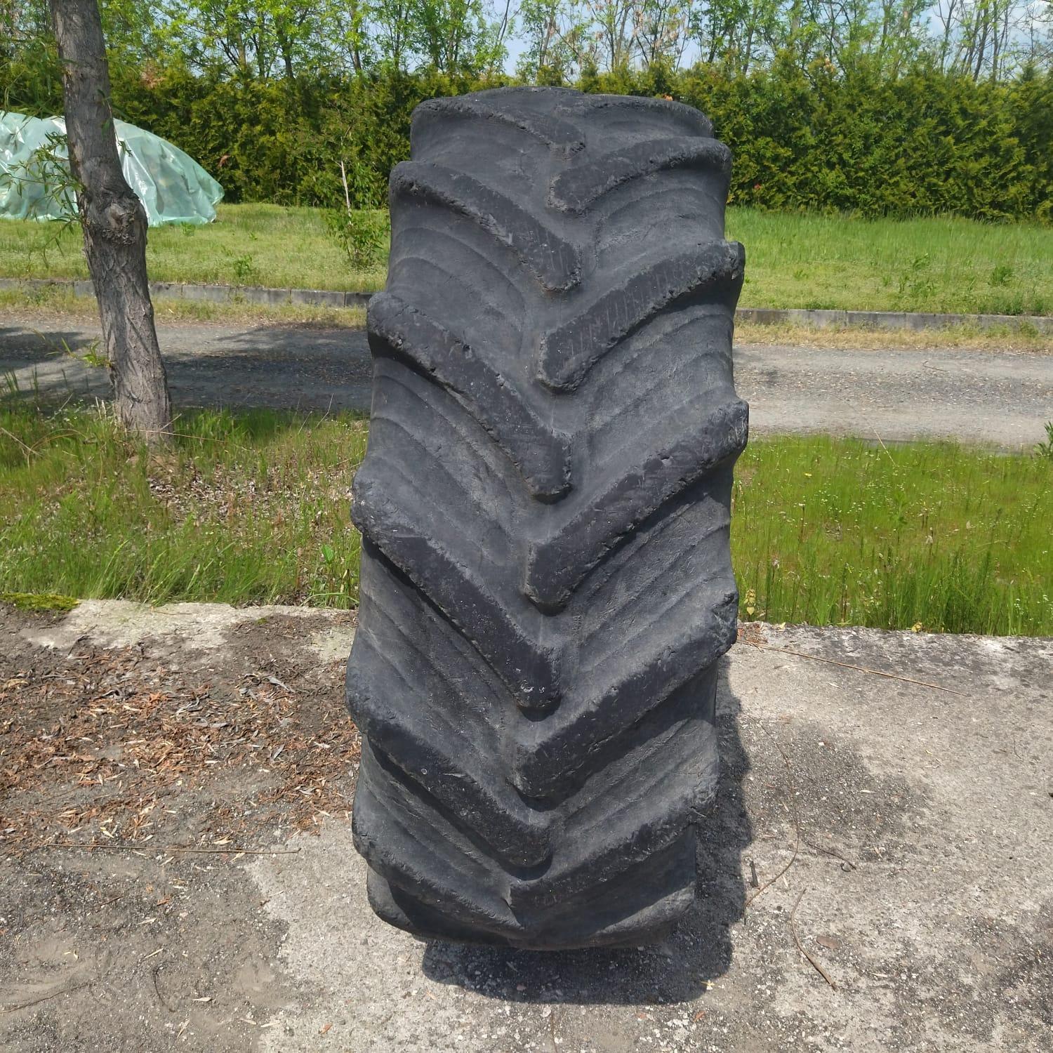  Cauciucuri 420/70R28 Taurus