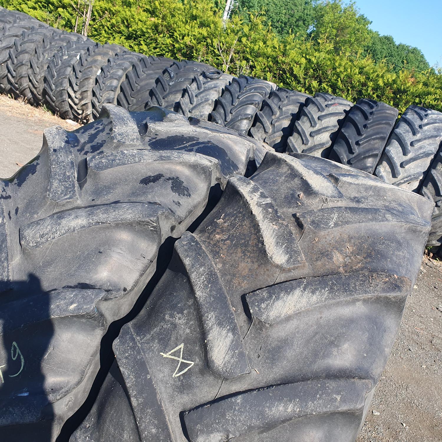  Cauciucuri 420/85R30 Continental