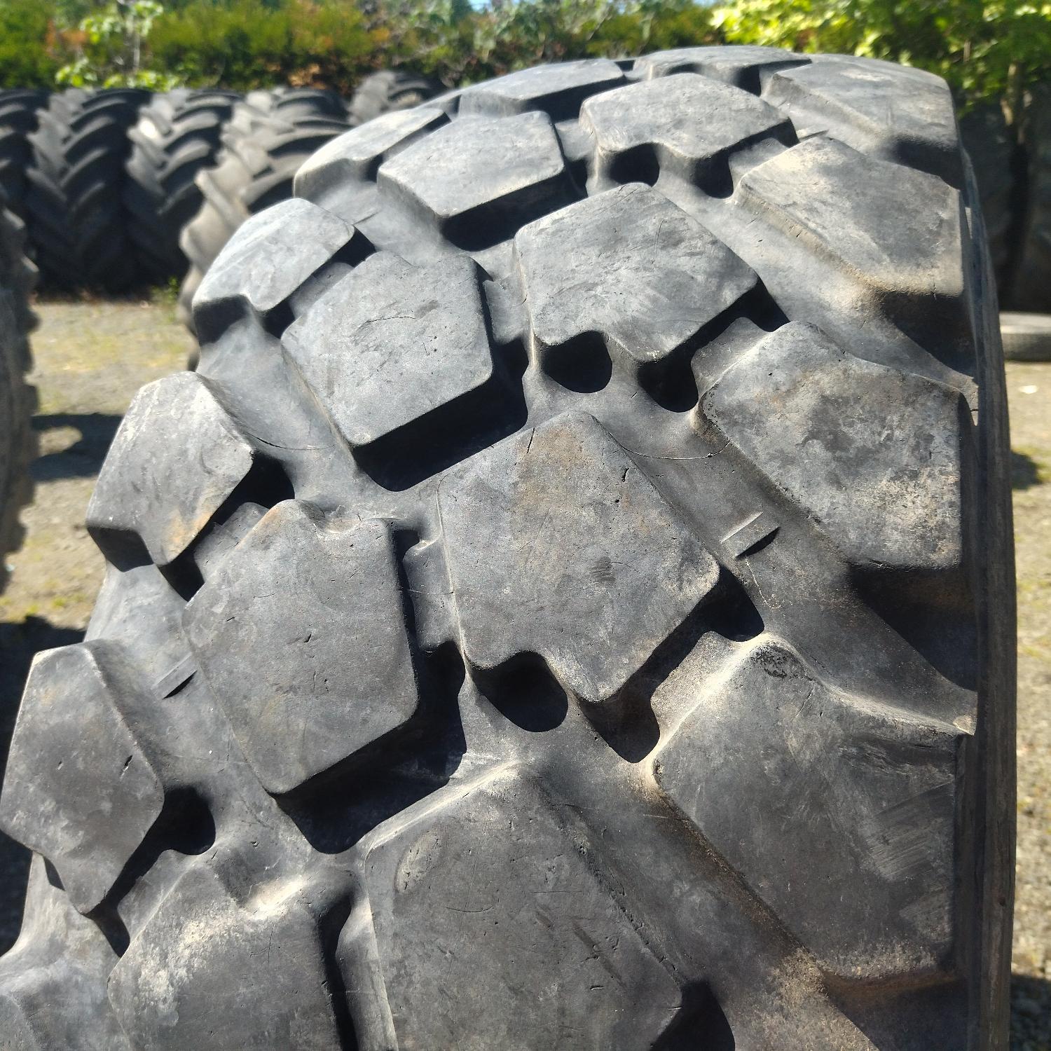  Cauciucuri 365/80R20 Michelin
