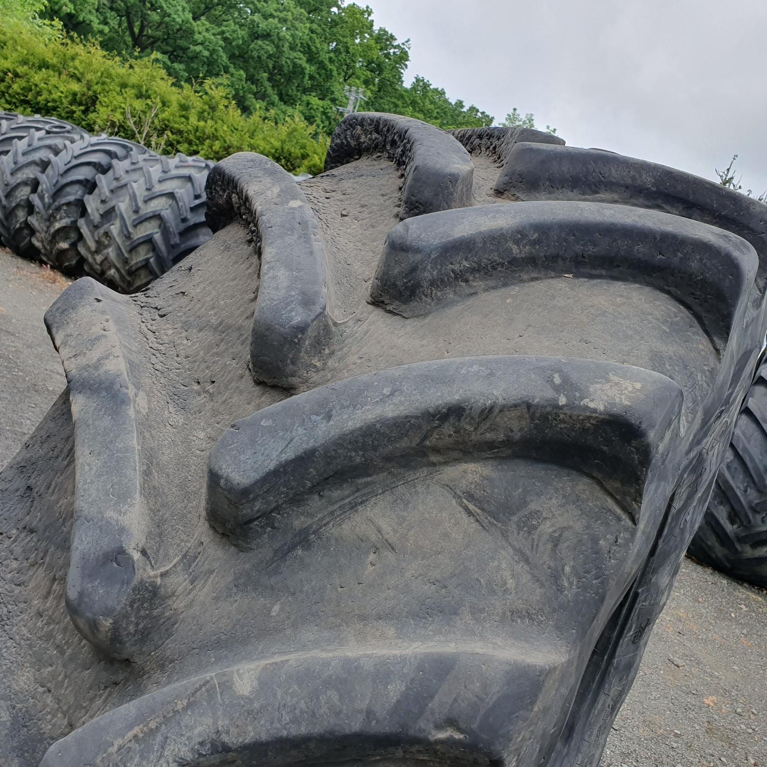  Cauciucuri 650/75R32 Firestone
