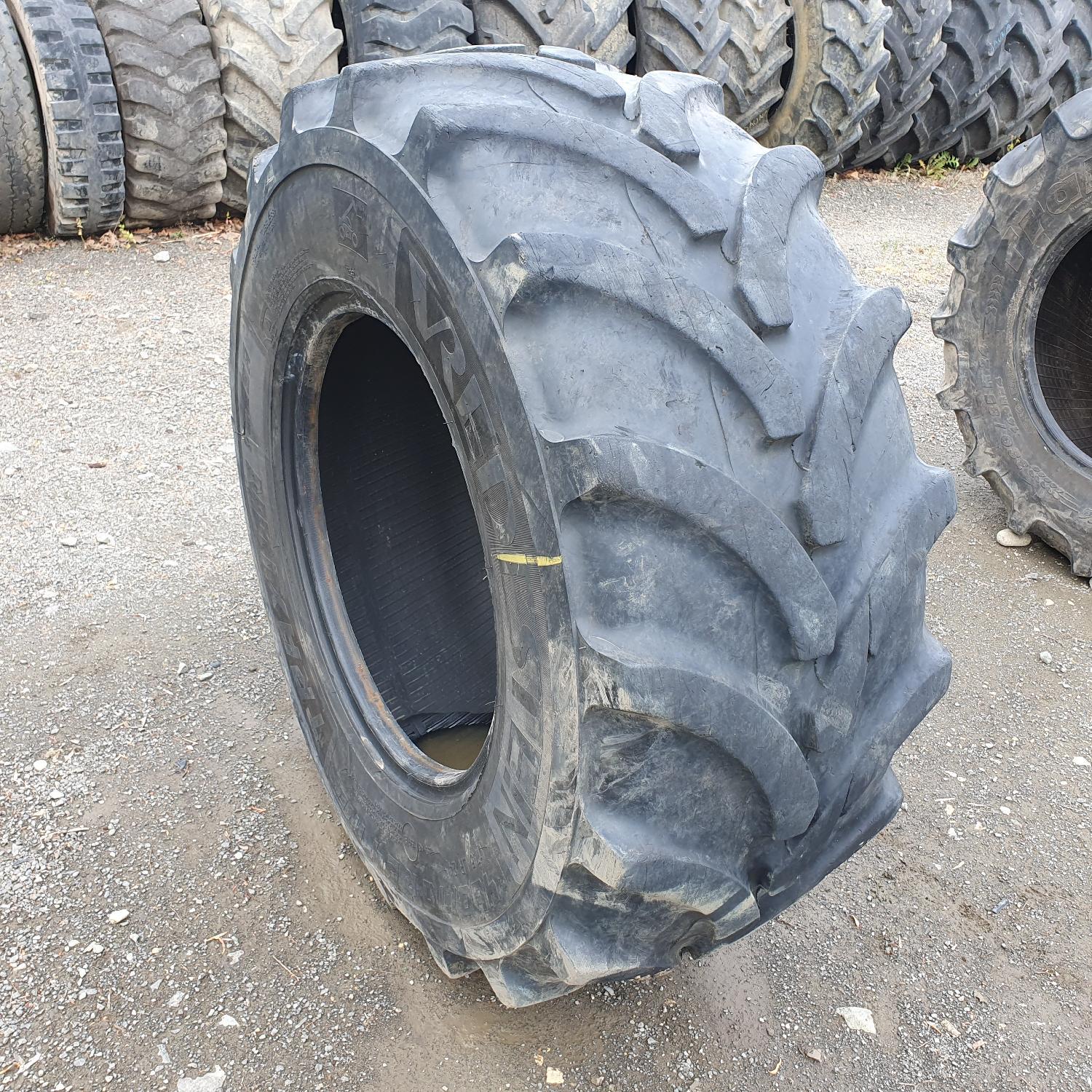  Cauciucuri 460/70R24 Vredestein