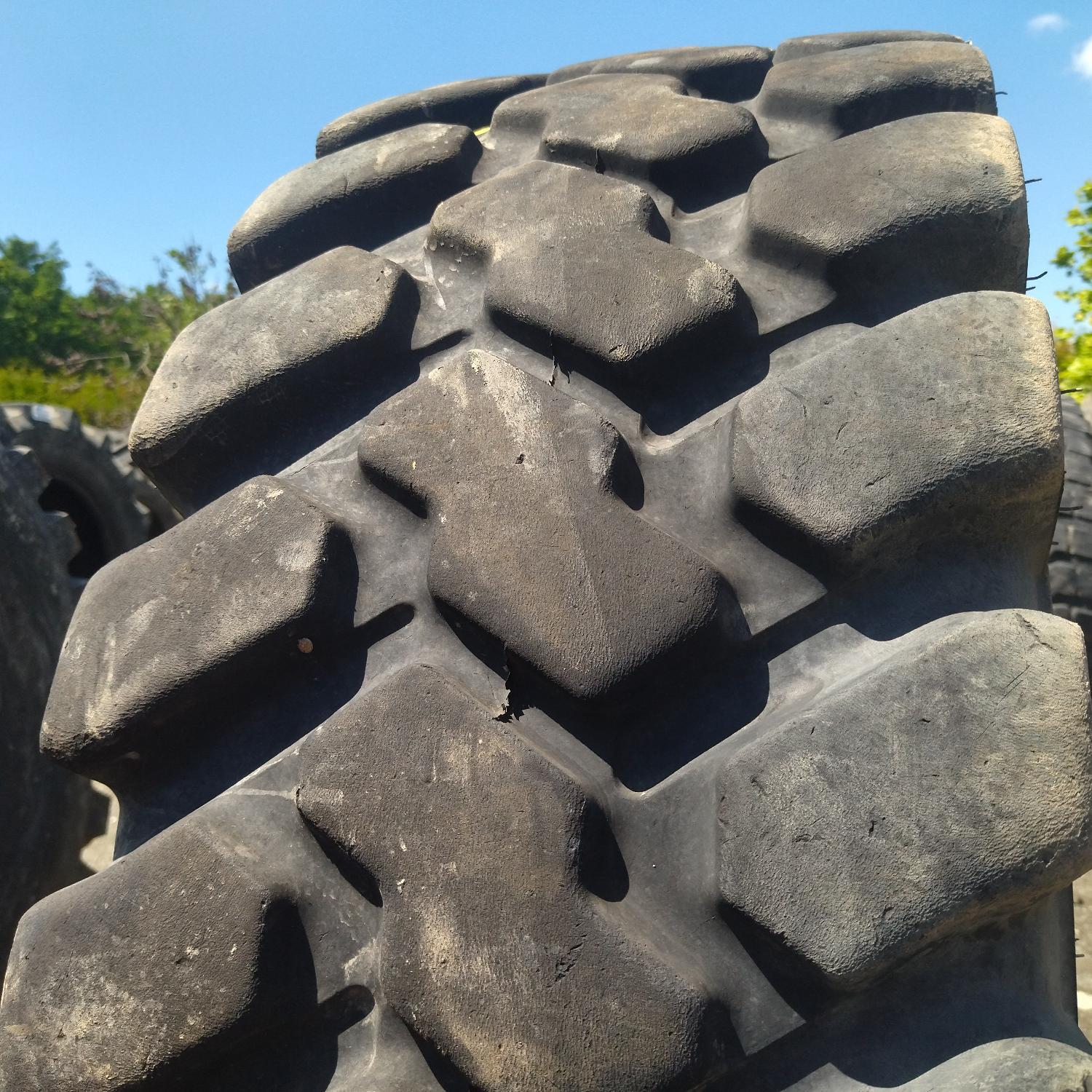  Cauciucuri 400/80R24 Bkt