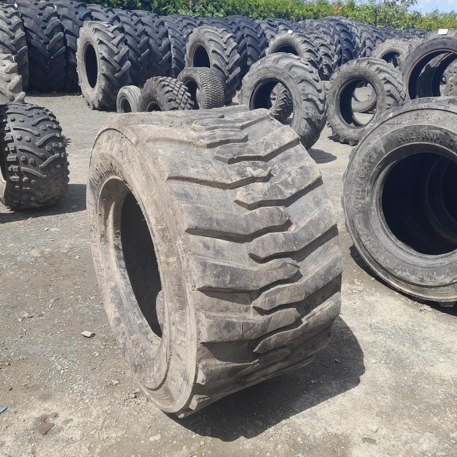  Cauciucuri 31x15.5-15 Bkt