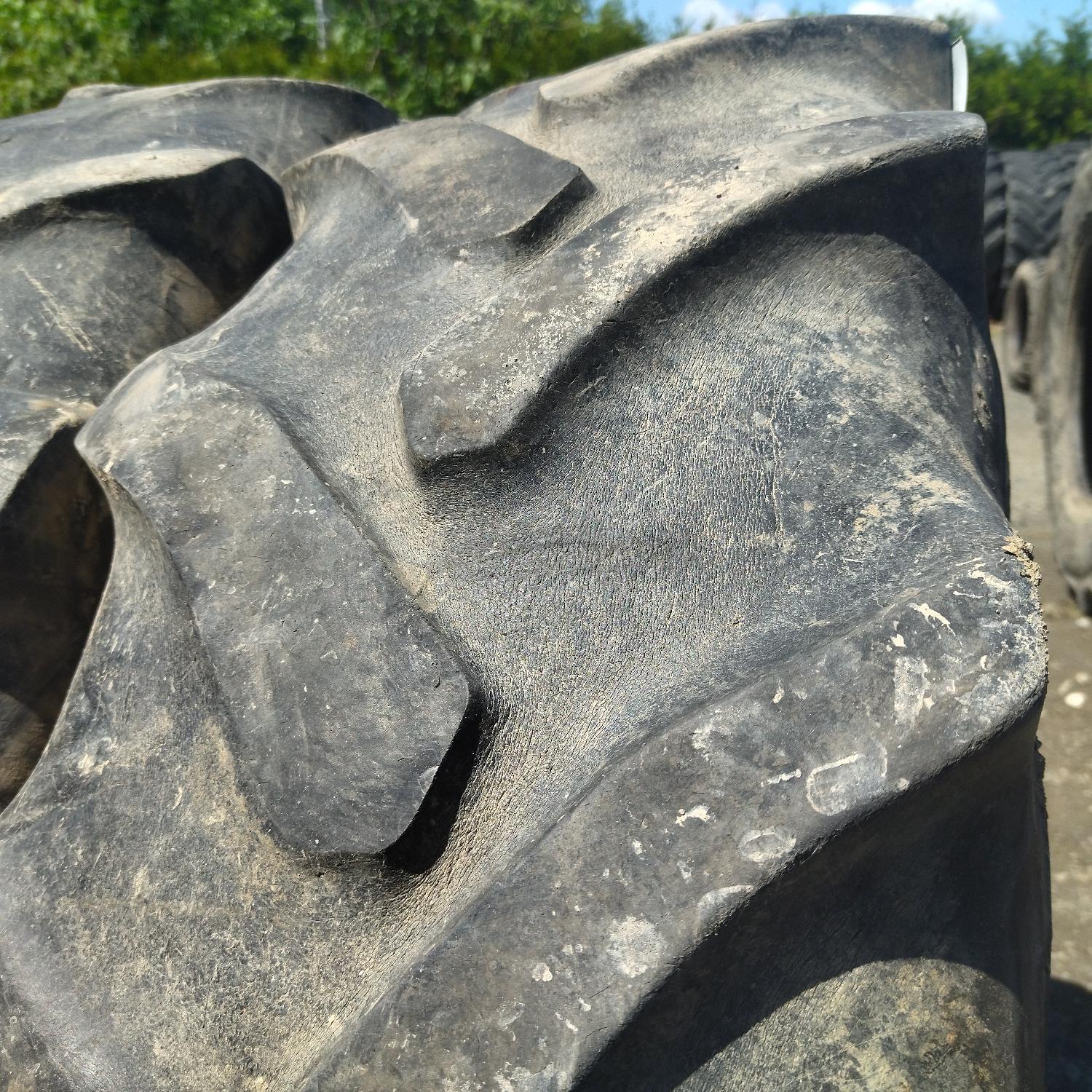  Cauciucuri 12.4R24 Goodyear