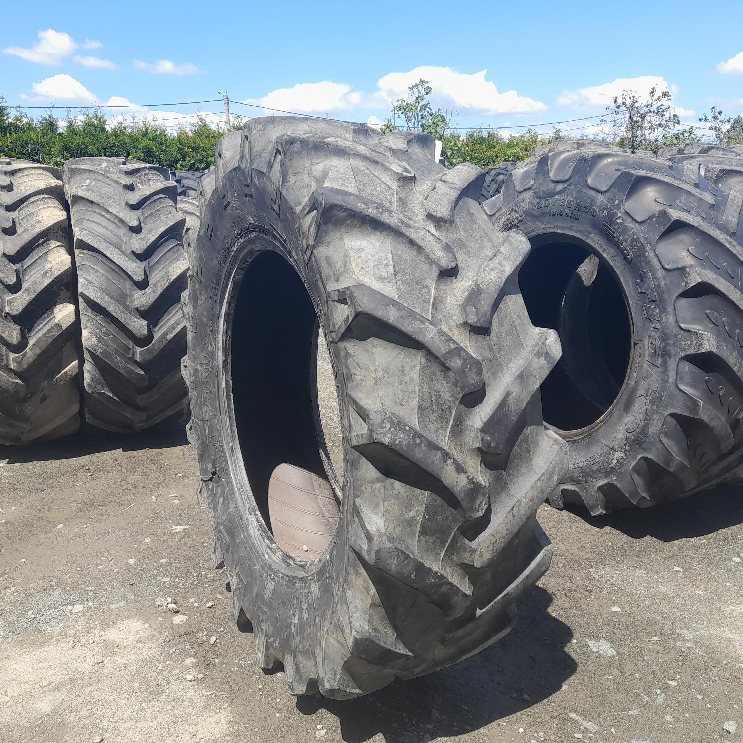  Cauciucuri 420/70R30 Pirelli