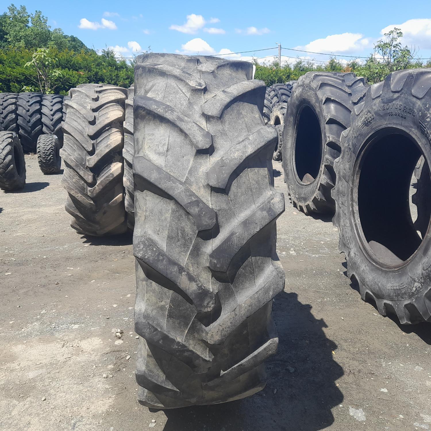  Cauciucuri 420/70R30 Pirelli