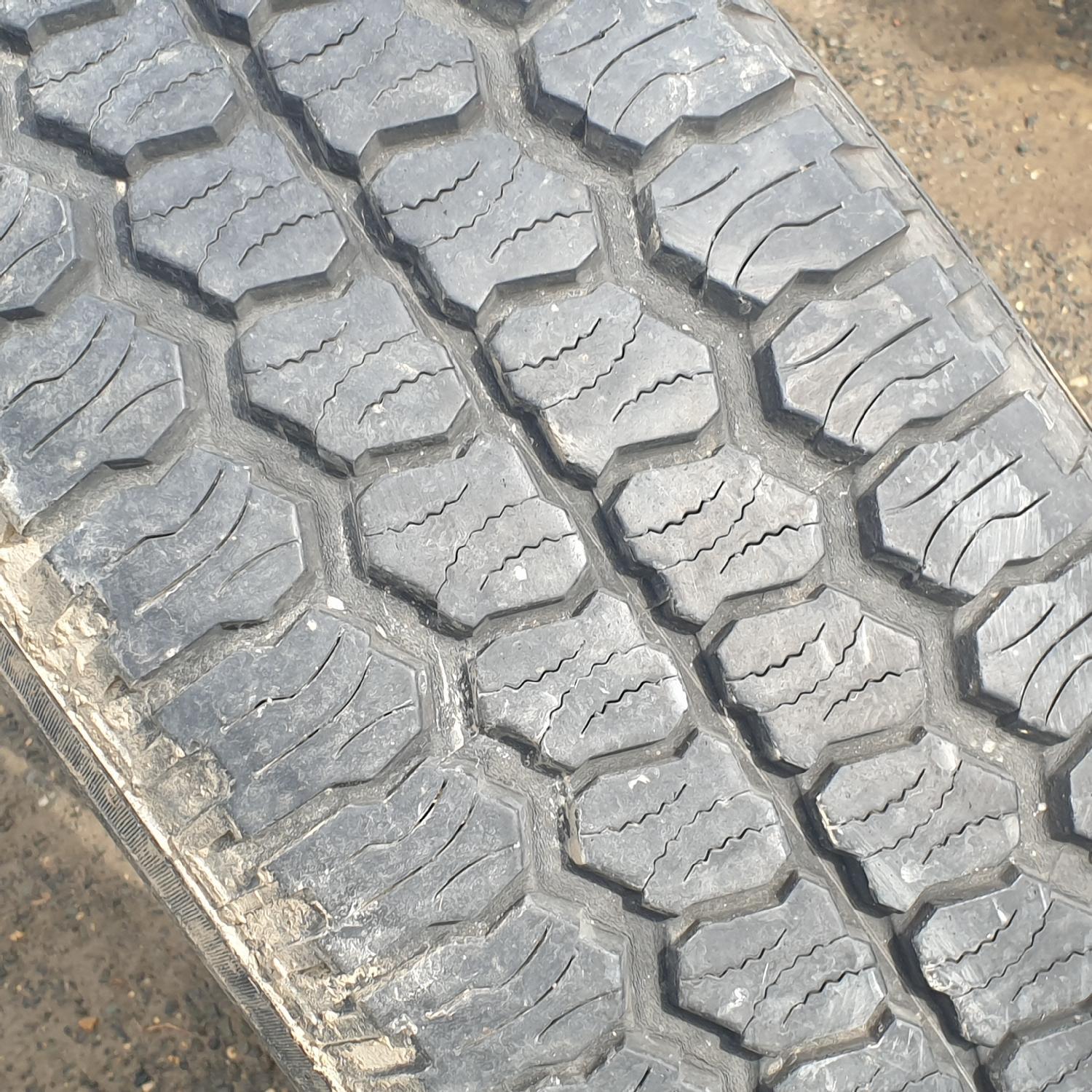  Cauciucuri 215/70R15 Universal
