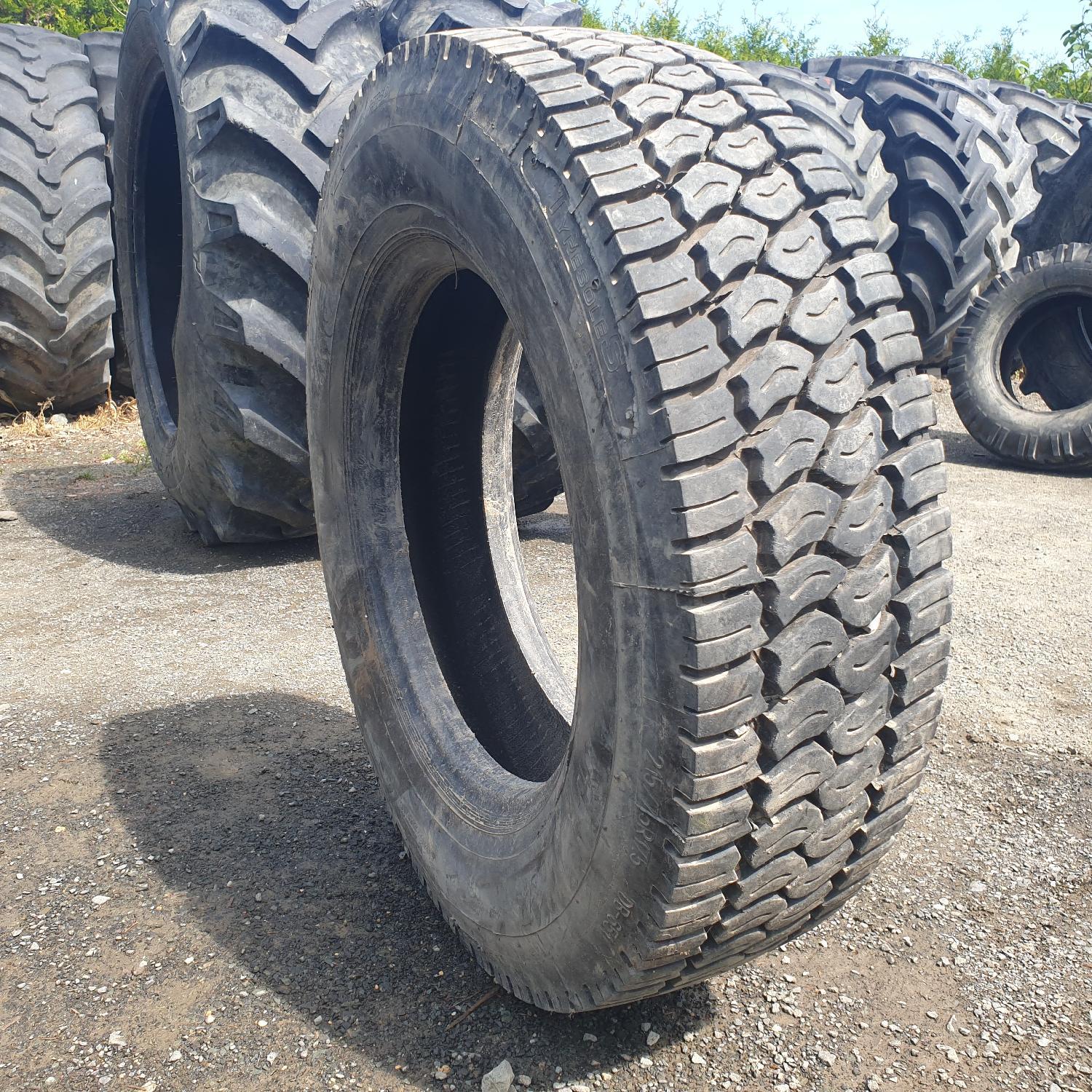  Cauciucuri 215/75R17.5 Universal