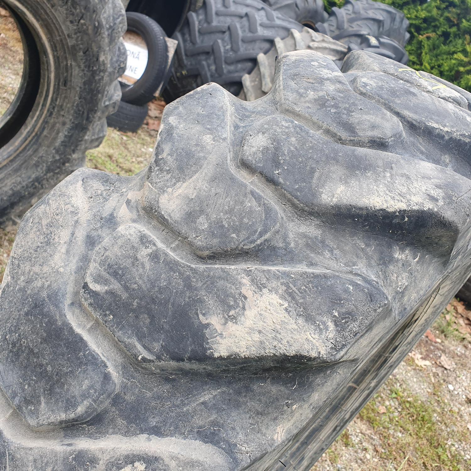  Cauciucuri 11.00-20 Bridgestone