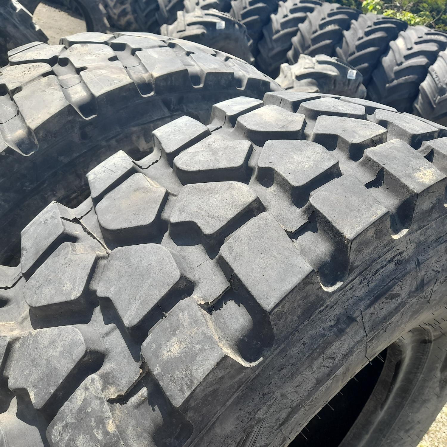  Cauciucuri 14.00R20 Pirelli