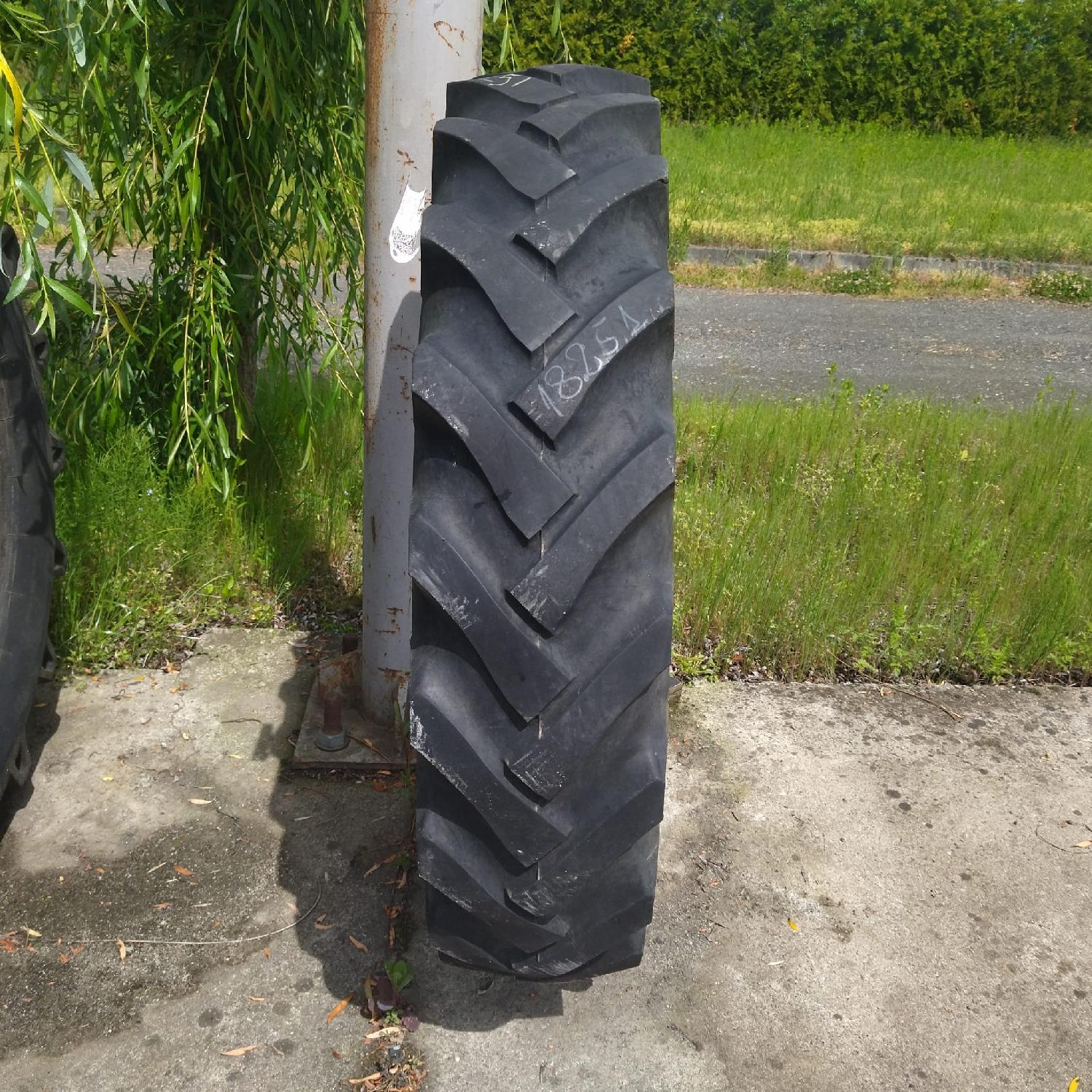  Cauciucuri 9.5-30 Pirelli