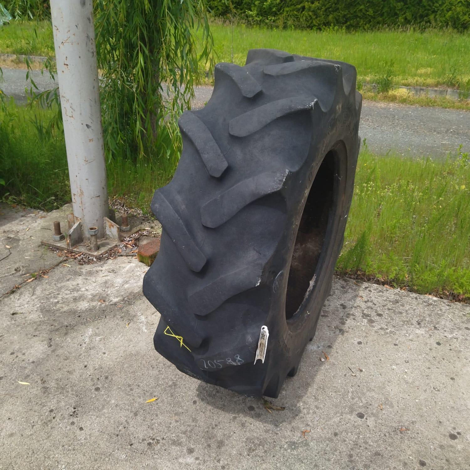 Cauciucuri 12.4-20 Goodyear