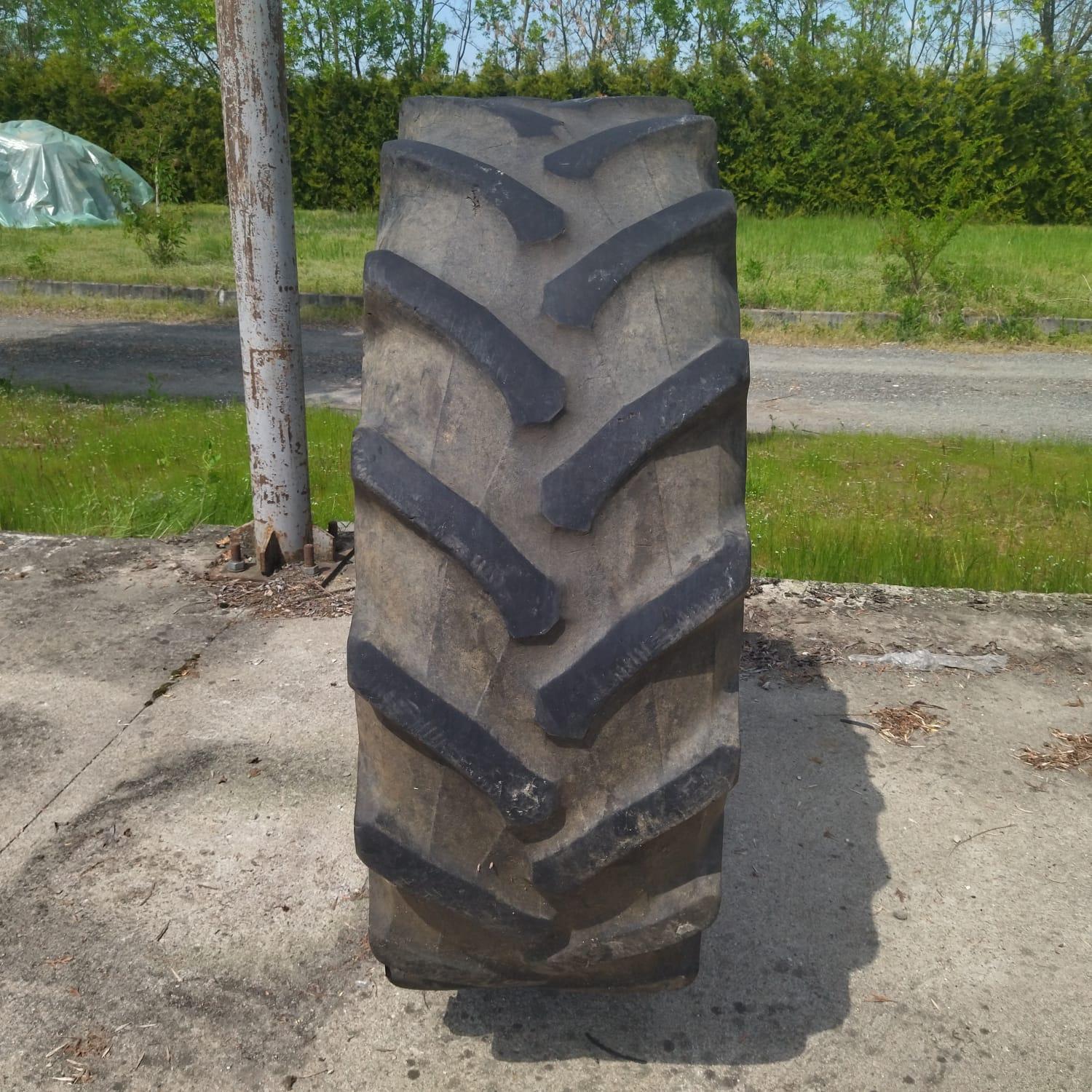  Cauciucuri 420/70R30 Pirelli