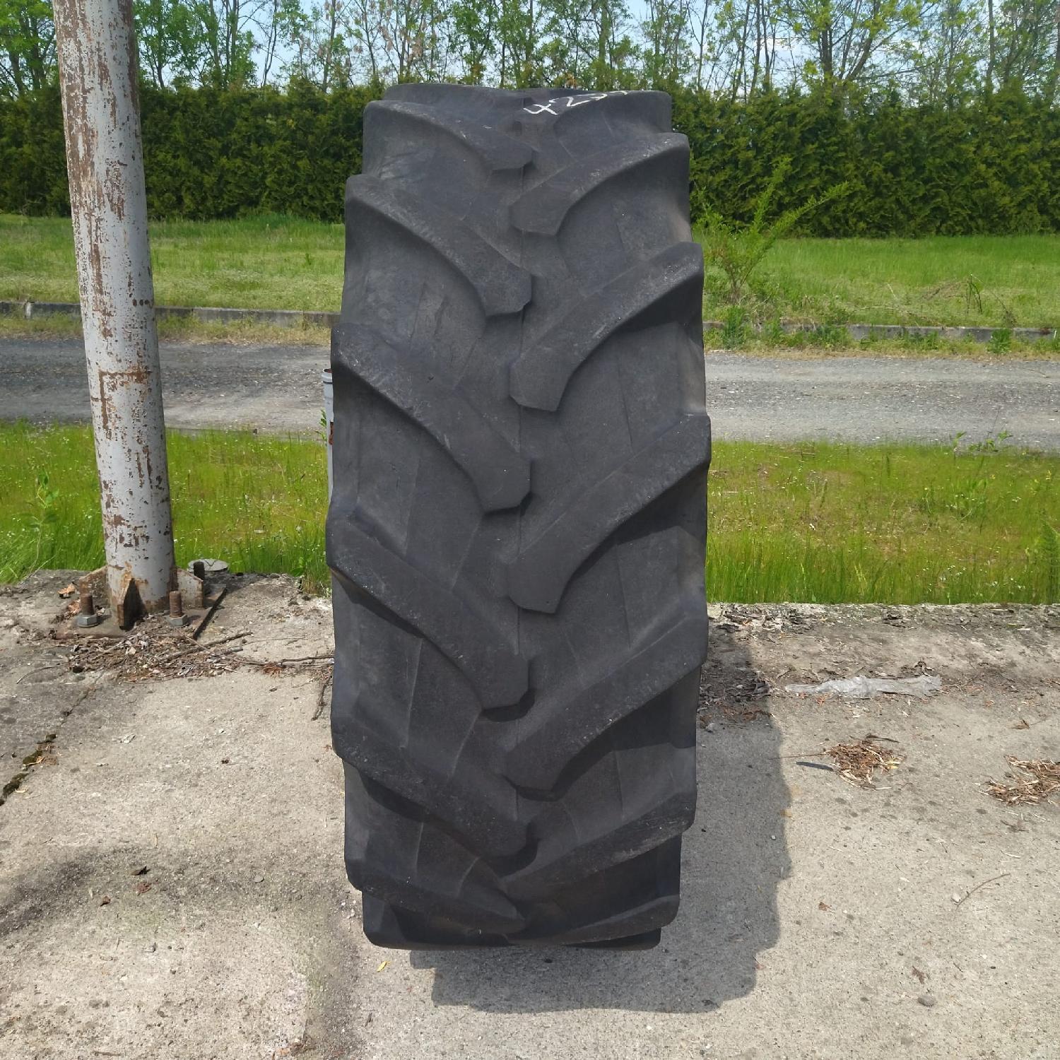  Cauciucuri 420/70R30 Pirelli