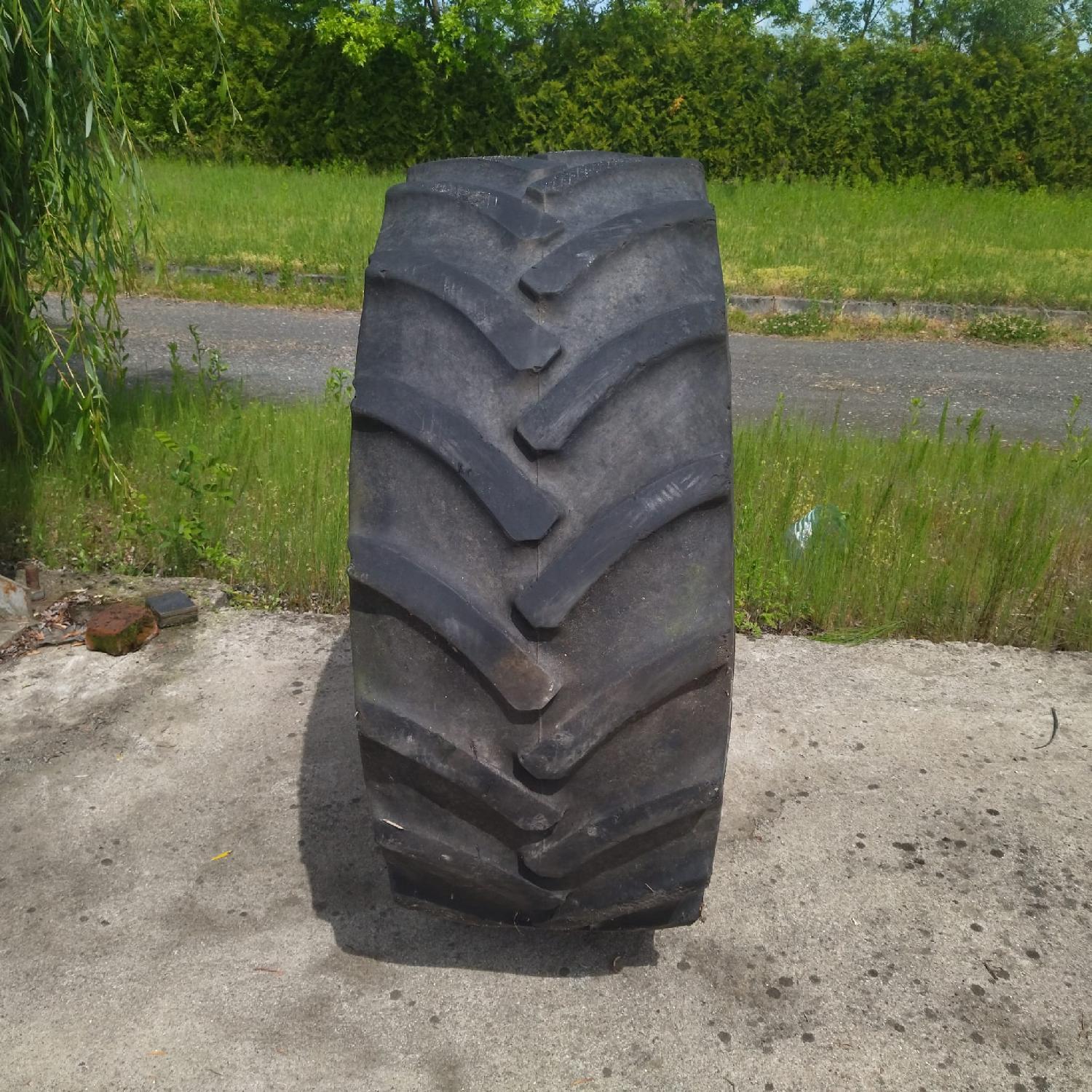  Cauciucuri 440/65R24 Continental