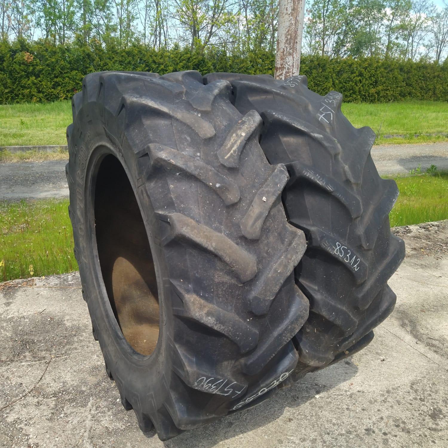  Cauciucuri 420/70R30 Pirelli