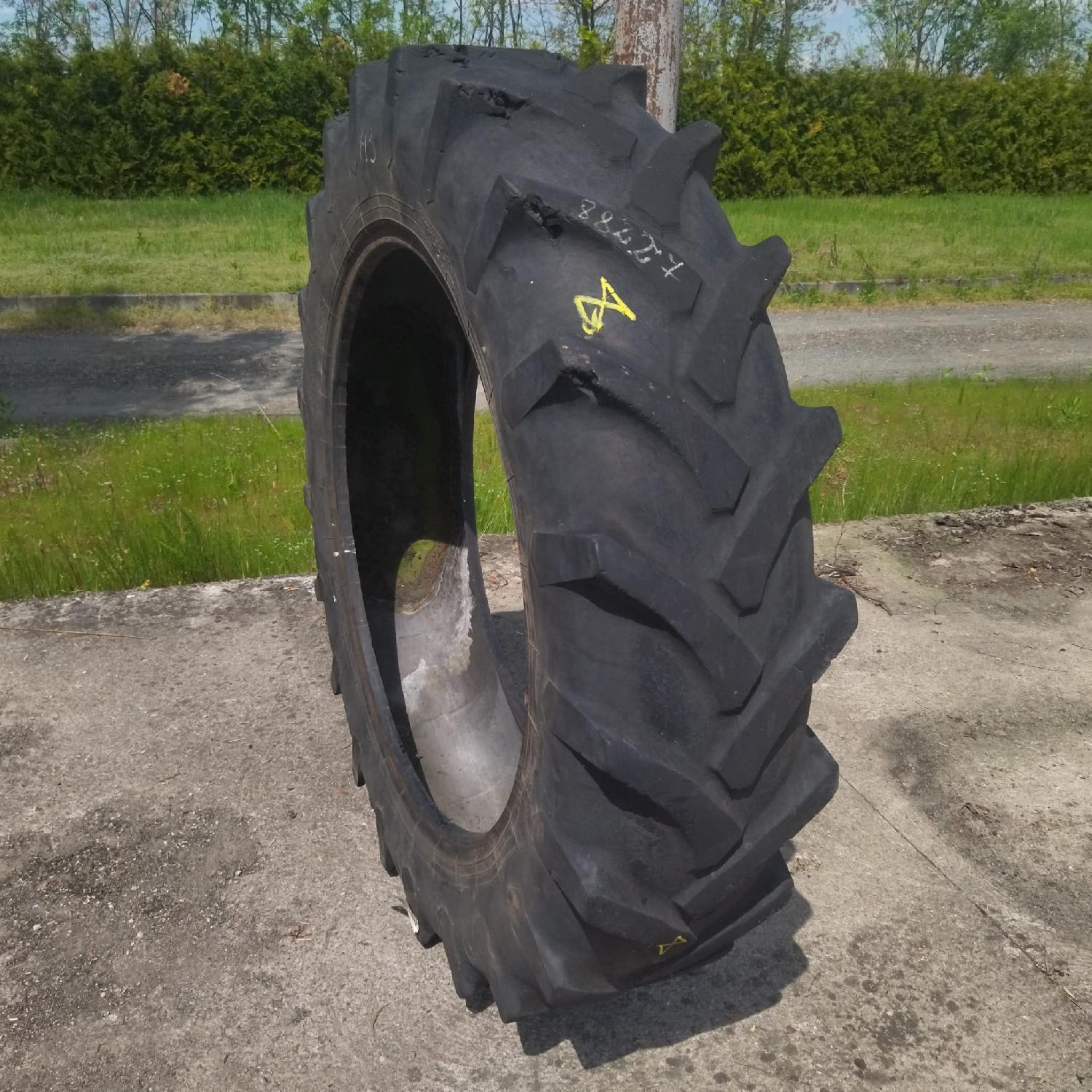  Cauciucuri 12.4R32 Pirelli