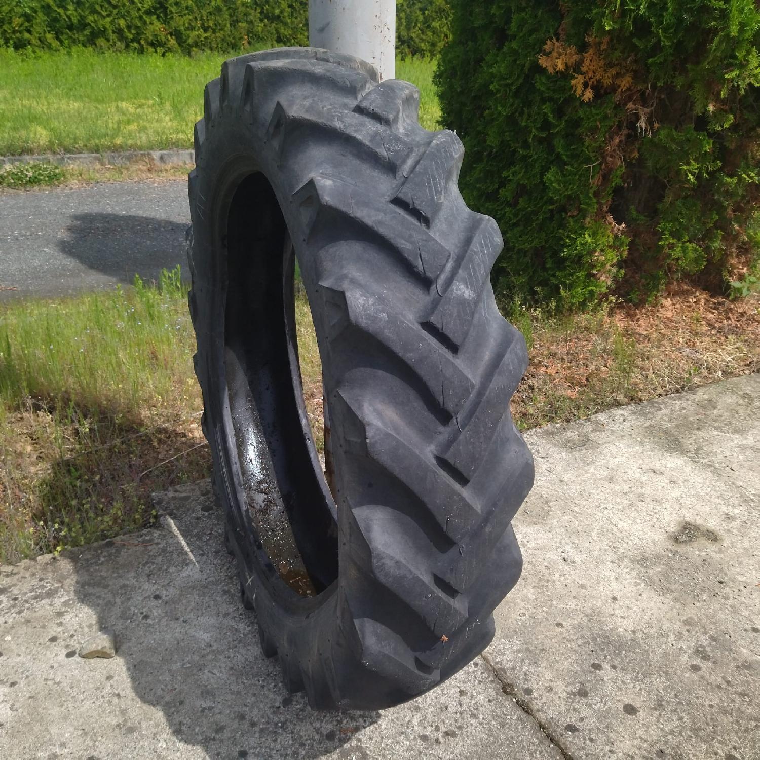  Cauciucuri 9.5-30 Pirelli