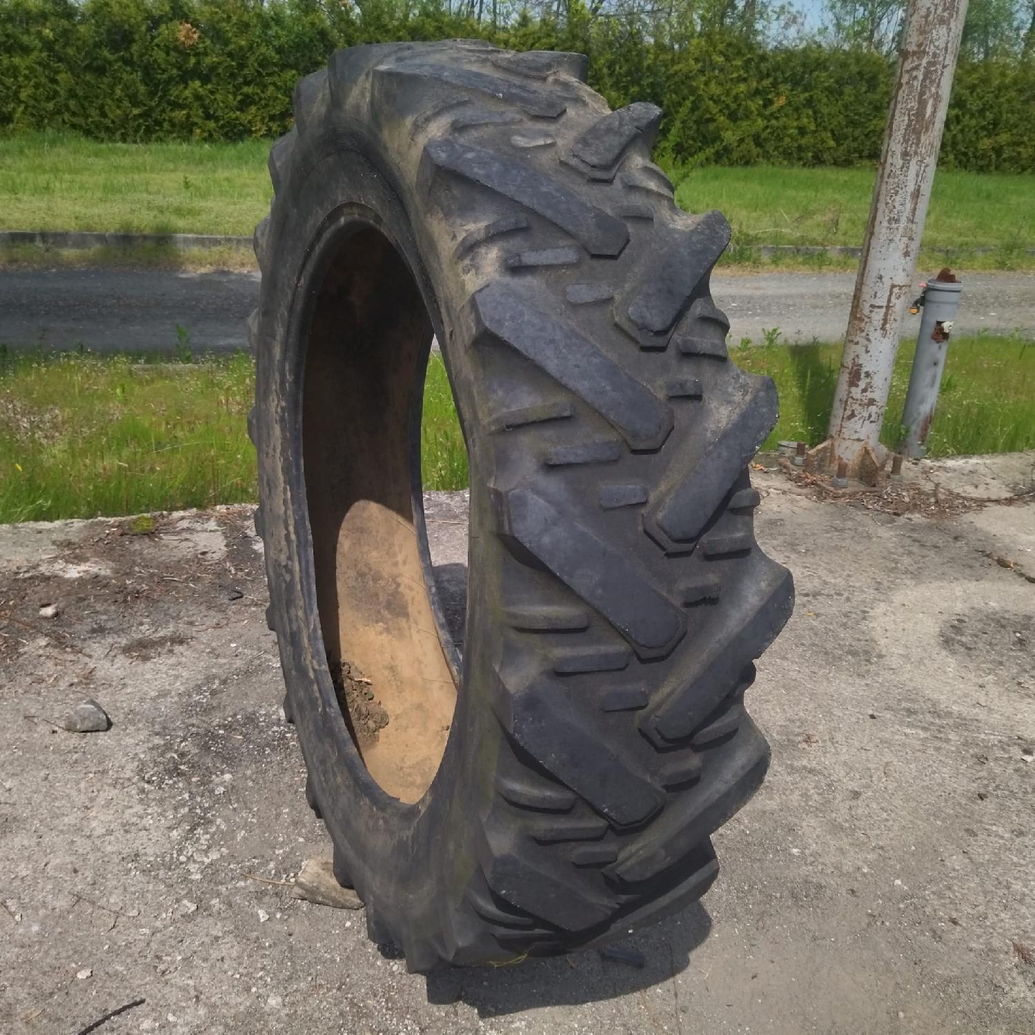  Cauciucuri 12.4R32 Semperit