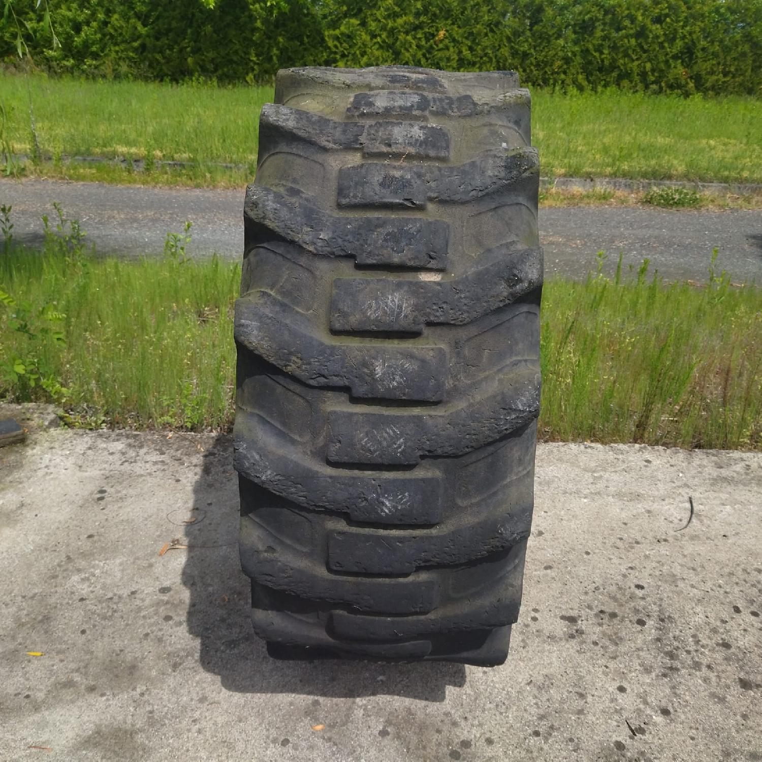  Cauciucuri 17.5L-24 Mitas