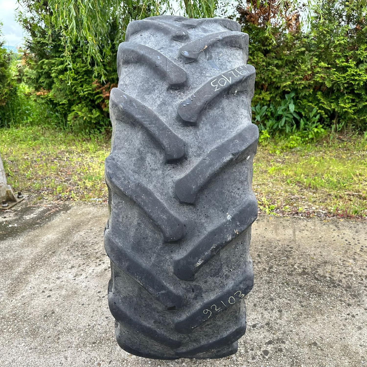  Cauciucuri 480/70R34 Pirelli