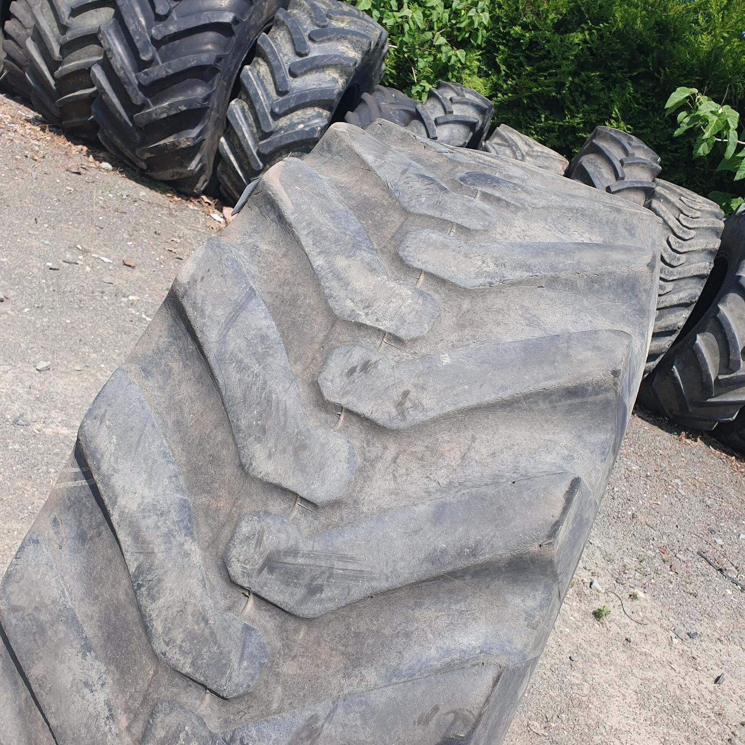  Cauciucuri 440/80-28 Michelin