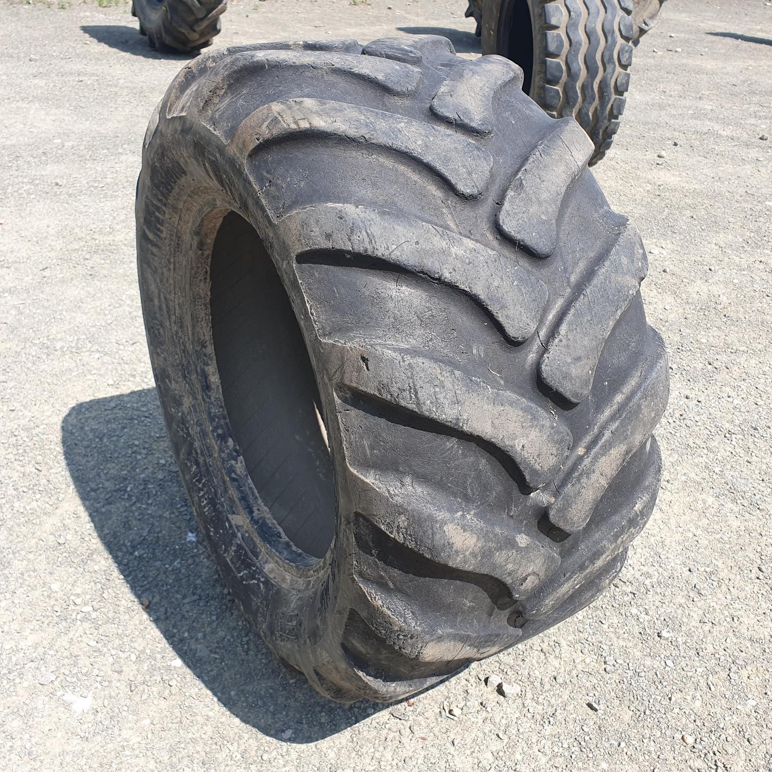  Cauciucuri 320/55-15 Trelleborg