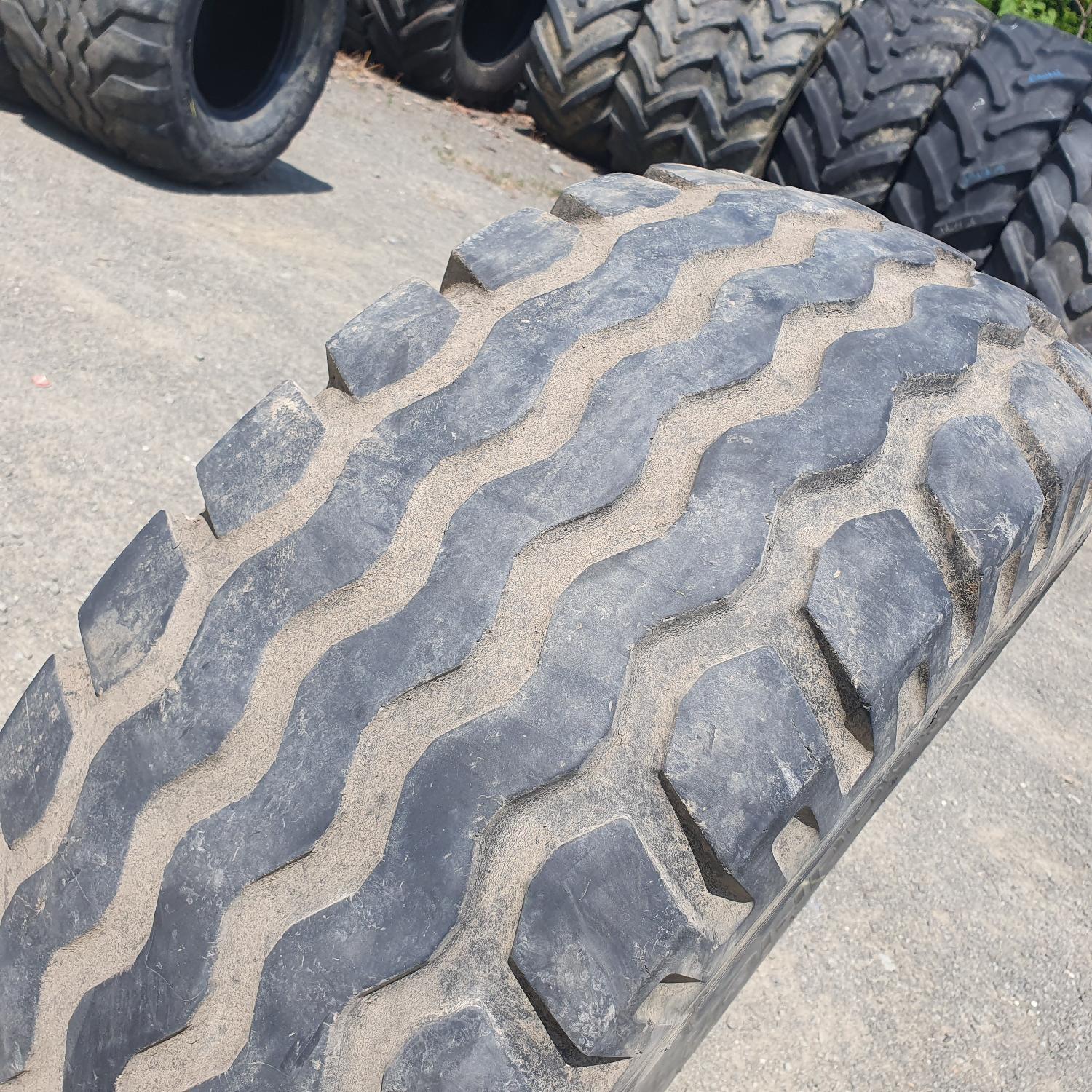  Cauciucuri 11.5/80-15.3 Bfgoodrich